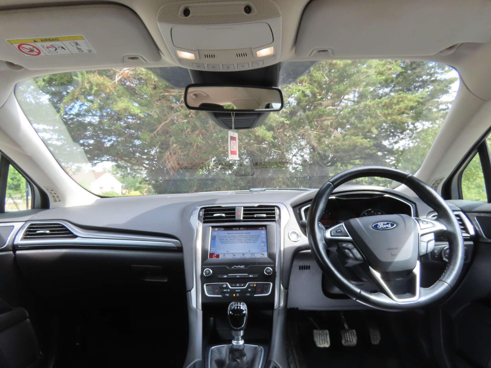 Ford Mondeo view 7