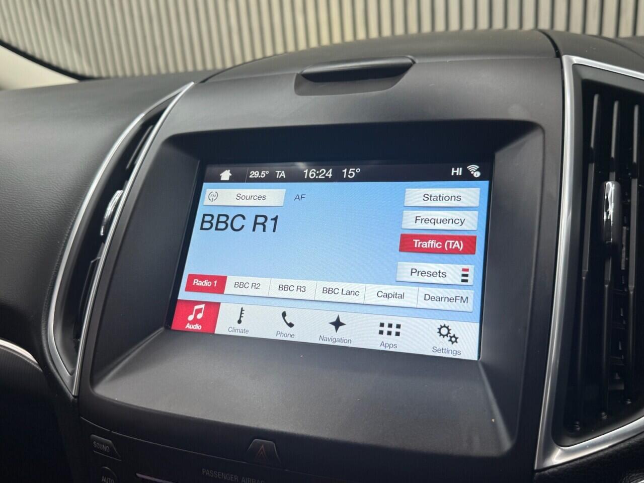 Ford S-Max view 16