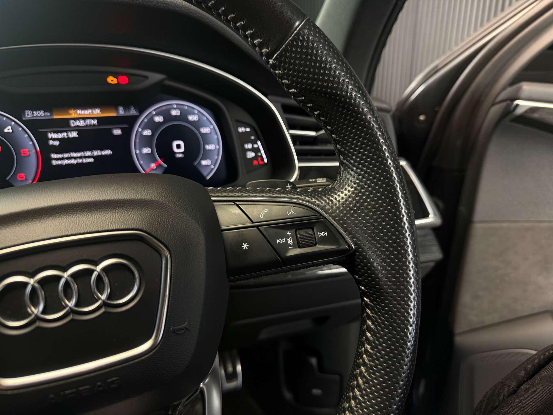 Audi Q7 view 23