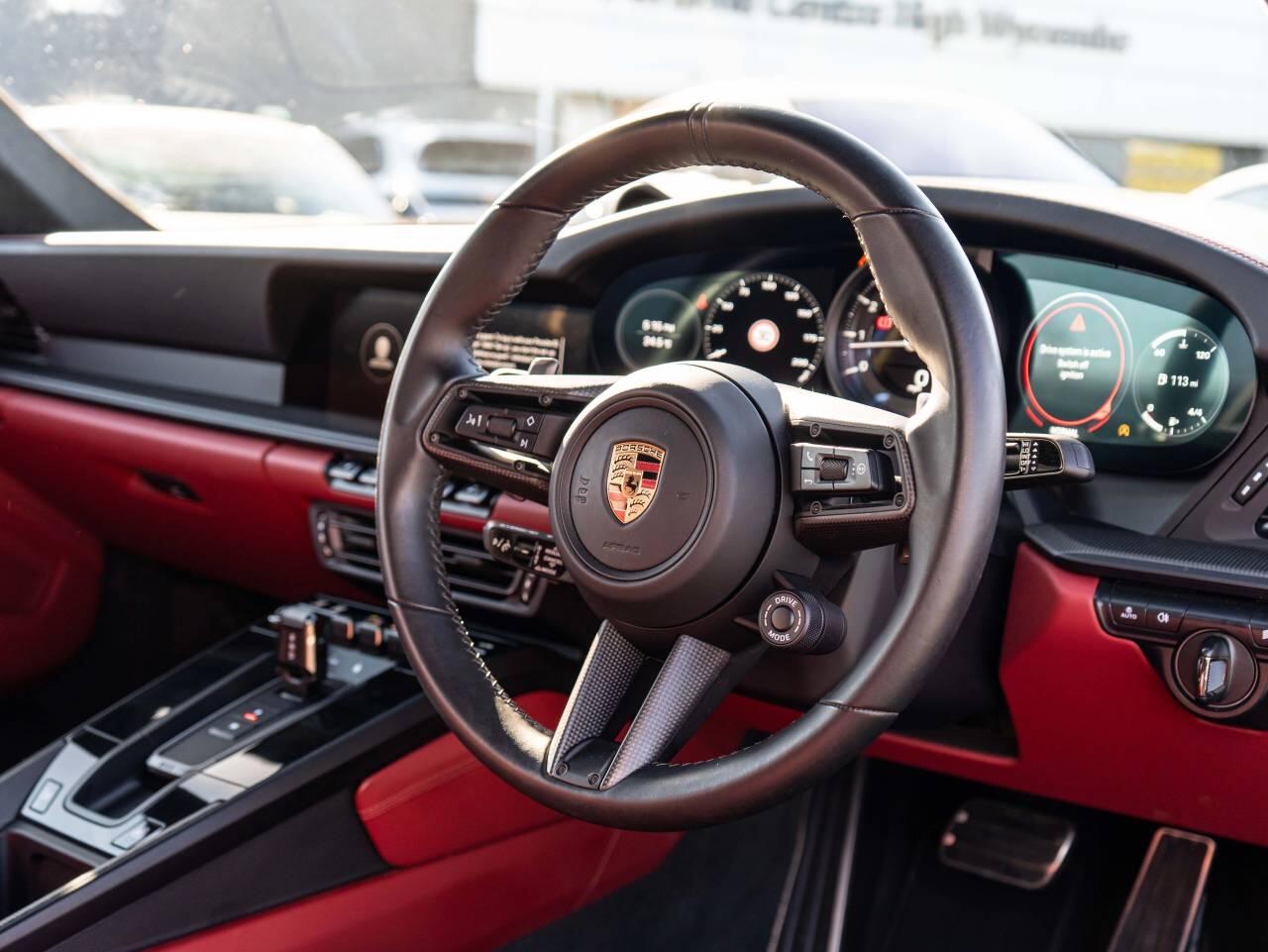 Porsche 911 view 4