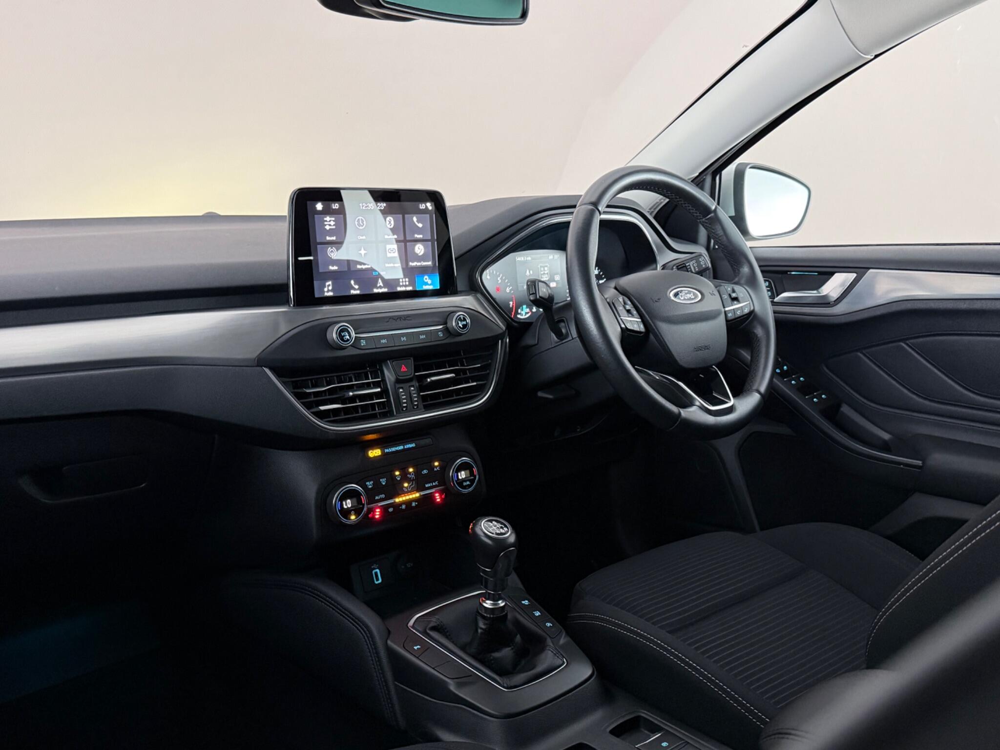 Ford Focus view 4