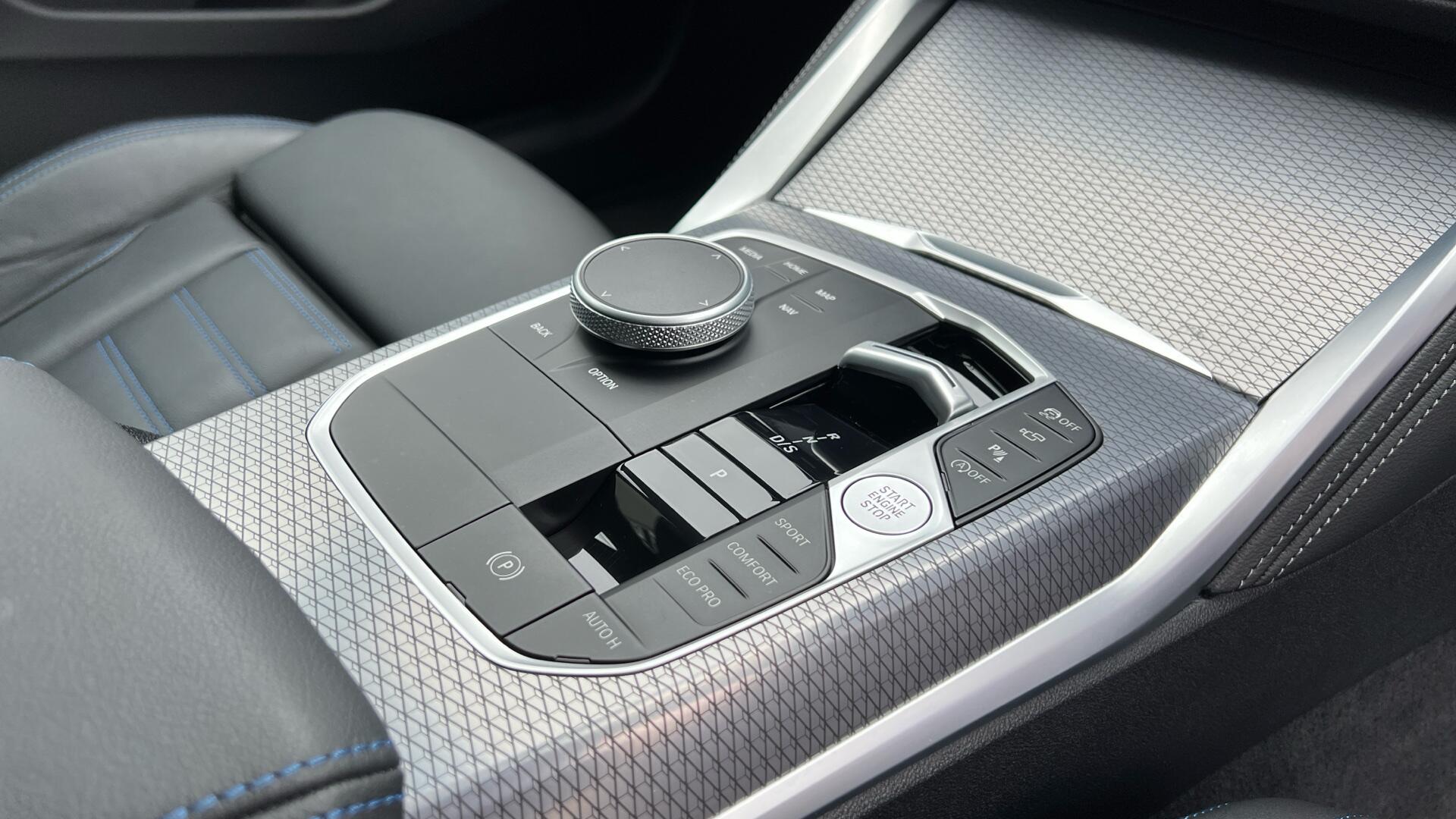 BMW 4 Series view 10