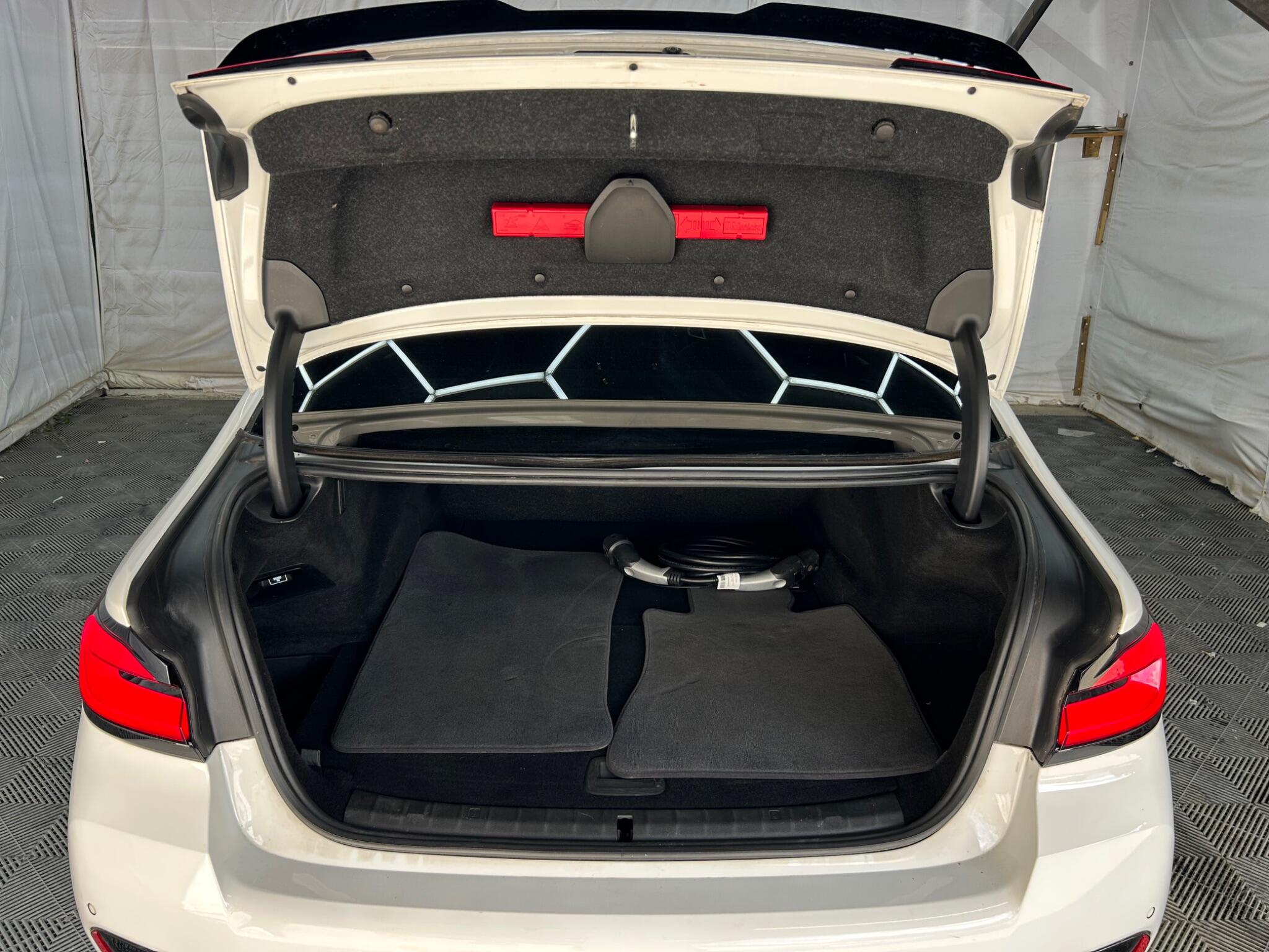 BMW 5 Series view 41