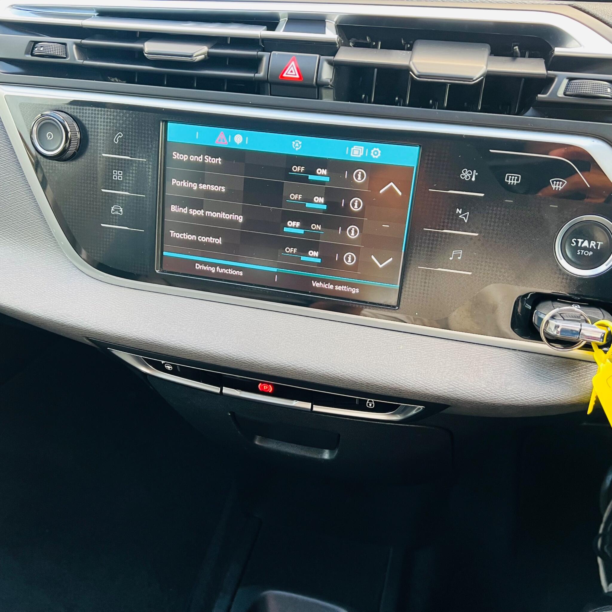 Citroen Grand C4 Picasso view 23
