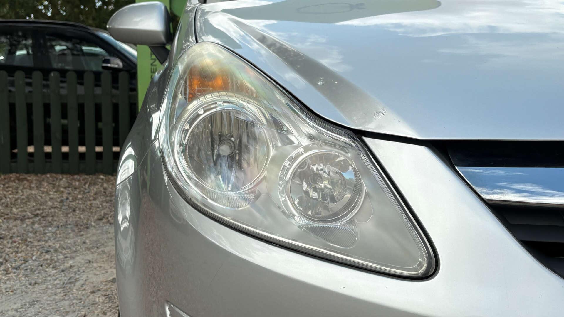 Vauxhall Corsa view 30
