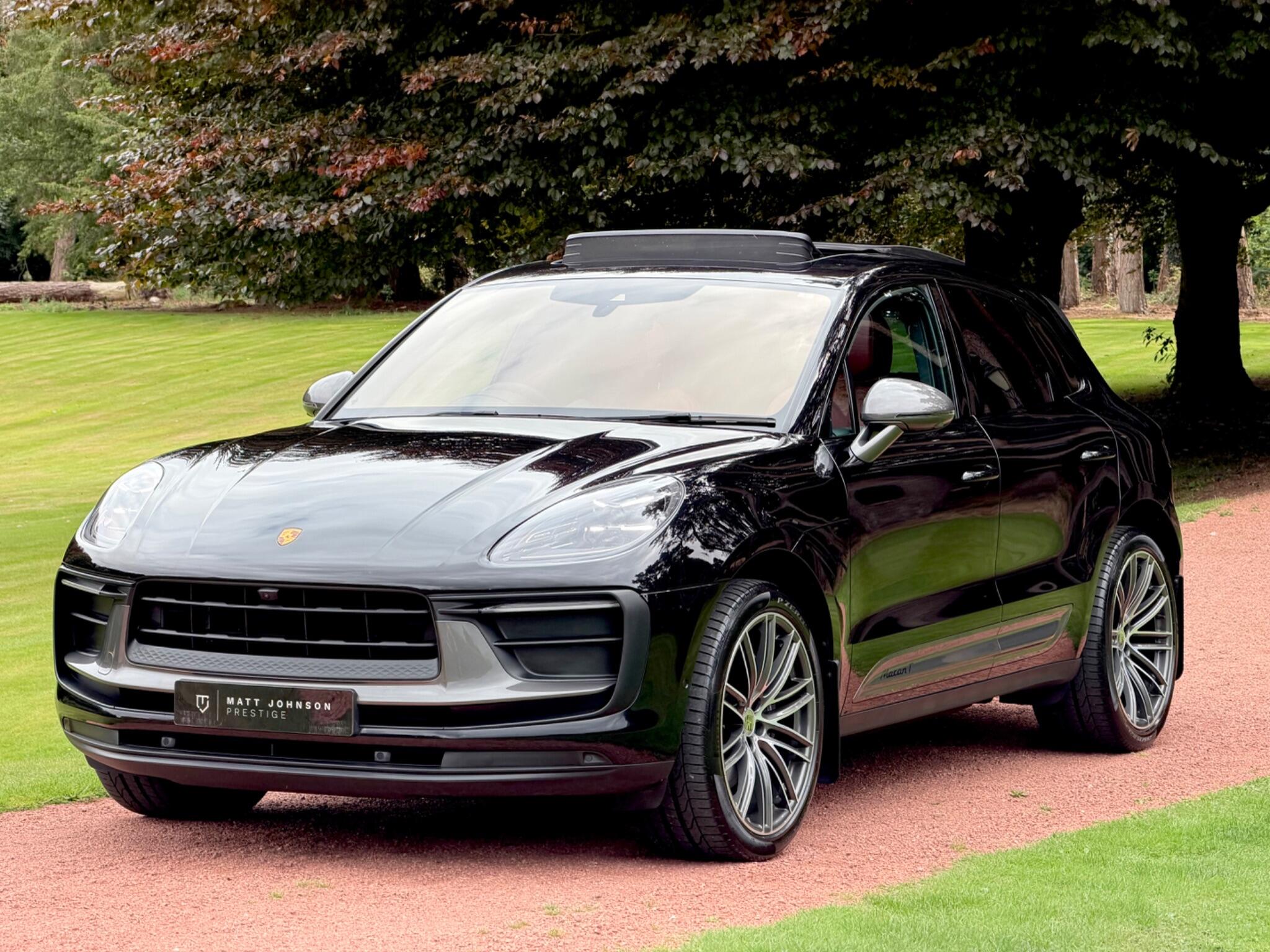 Porsche Macan view 10