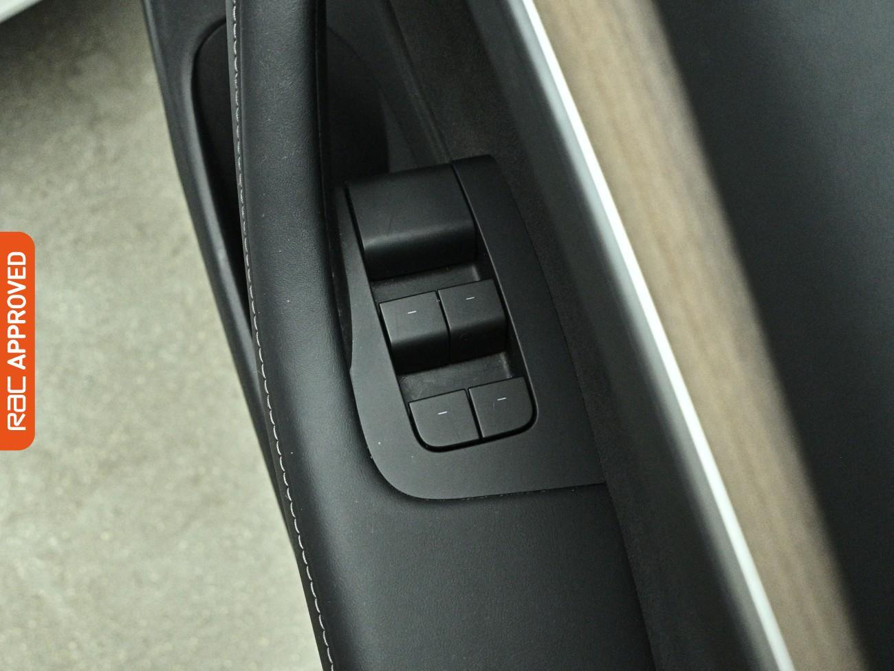 Tesla Model 3 view 25