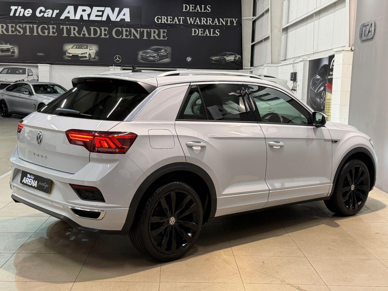 Volkswagen T-Roc view 9