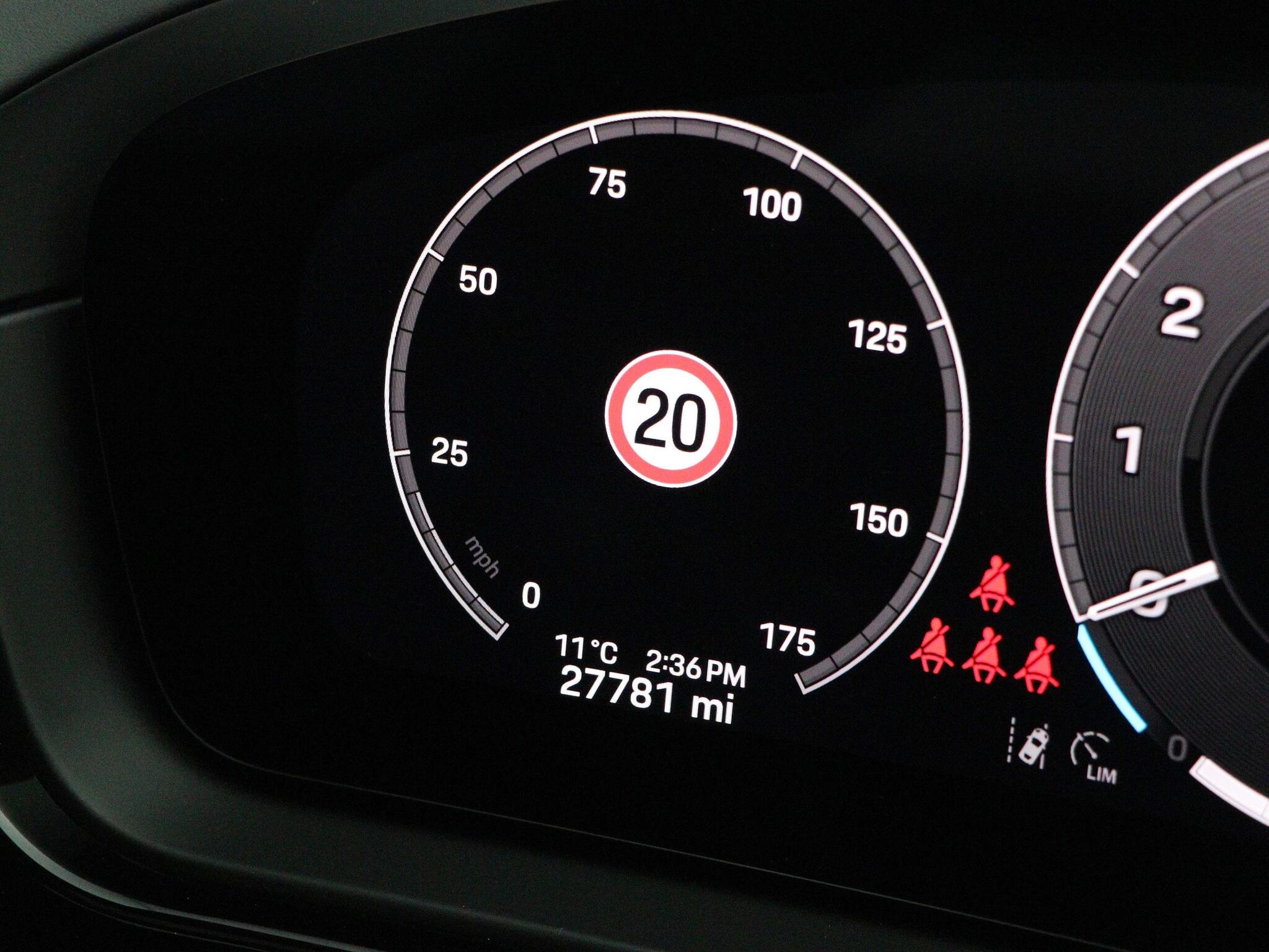 Porsche Cayenne view 44