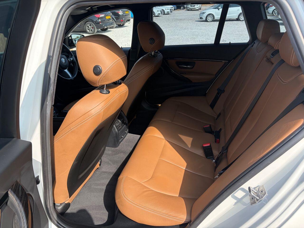BMW 3 Series view 19
