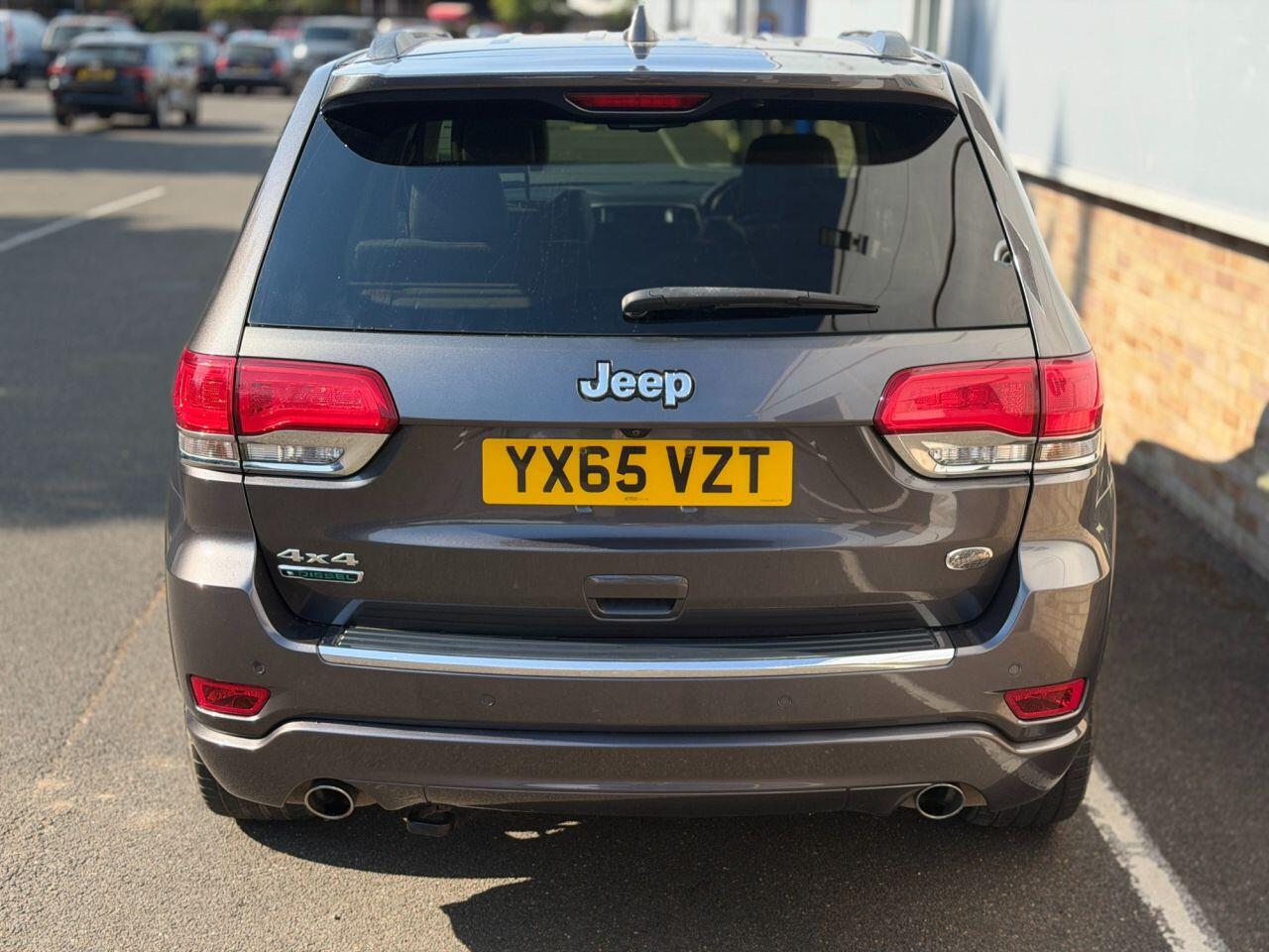 Jeep Grand Cherokee view 36