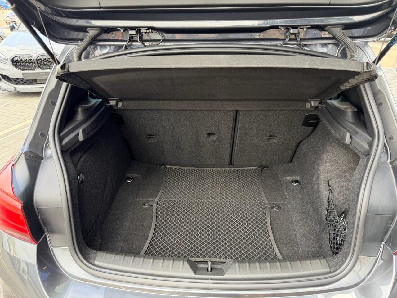 BMW 1 Series view 17