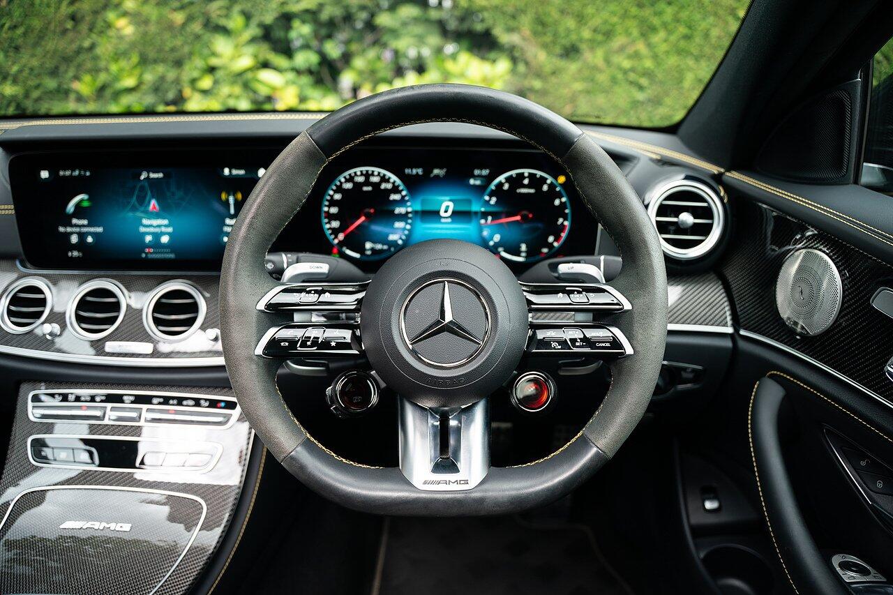 Mercedes-Benz E-Class view 4