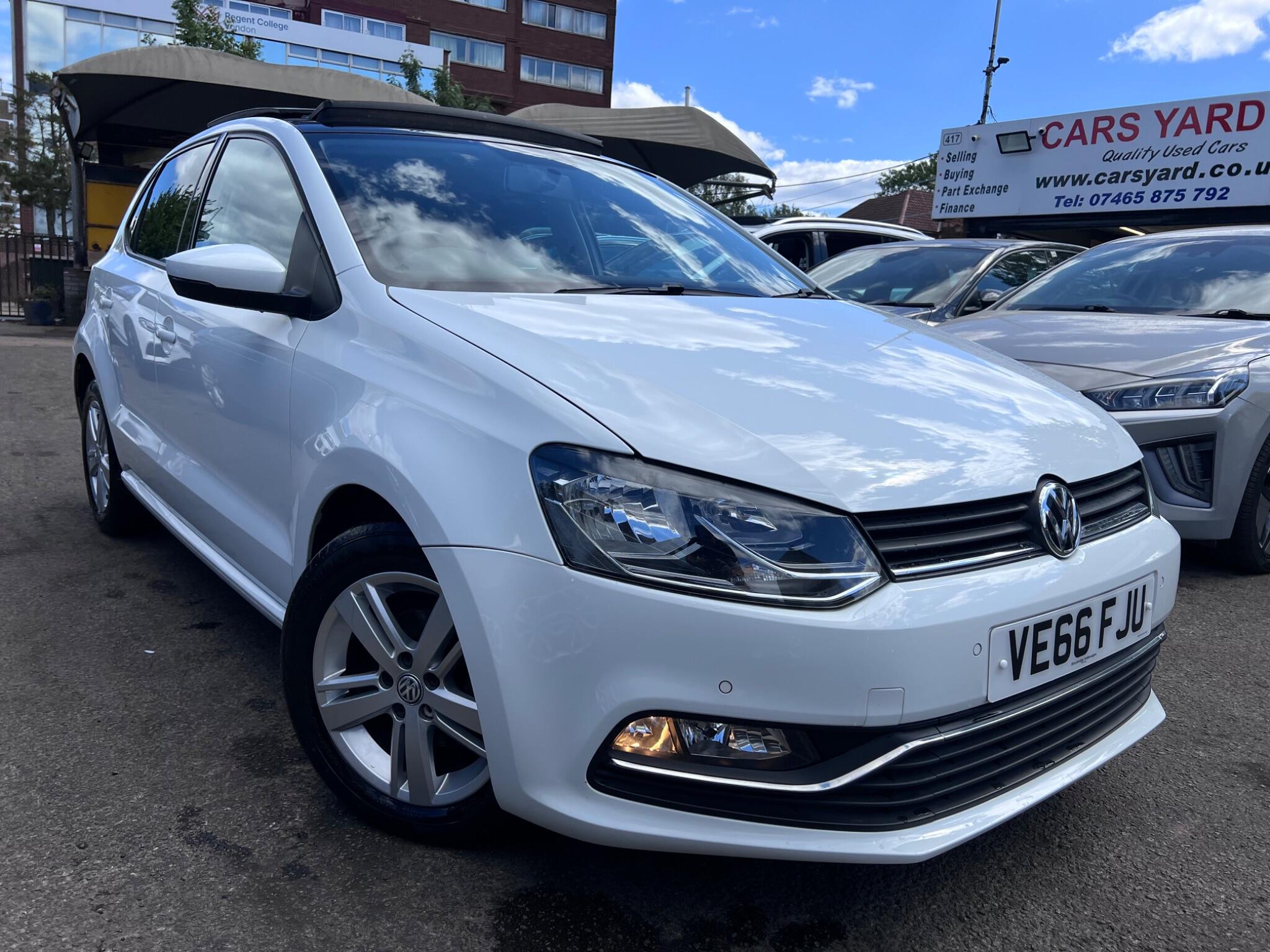 Volkswagen Polo view 4