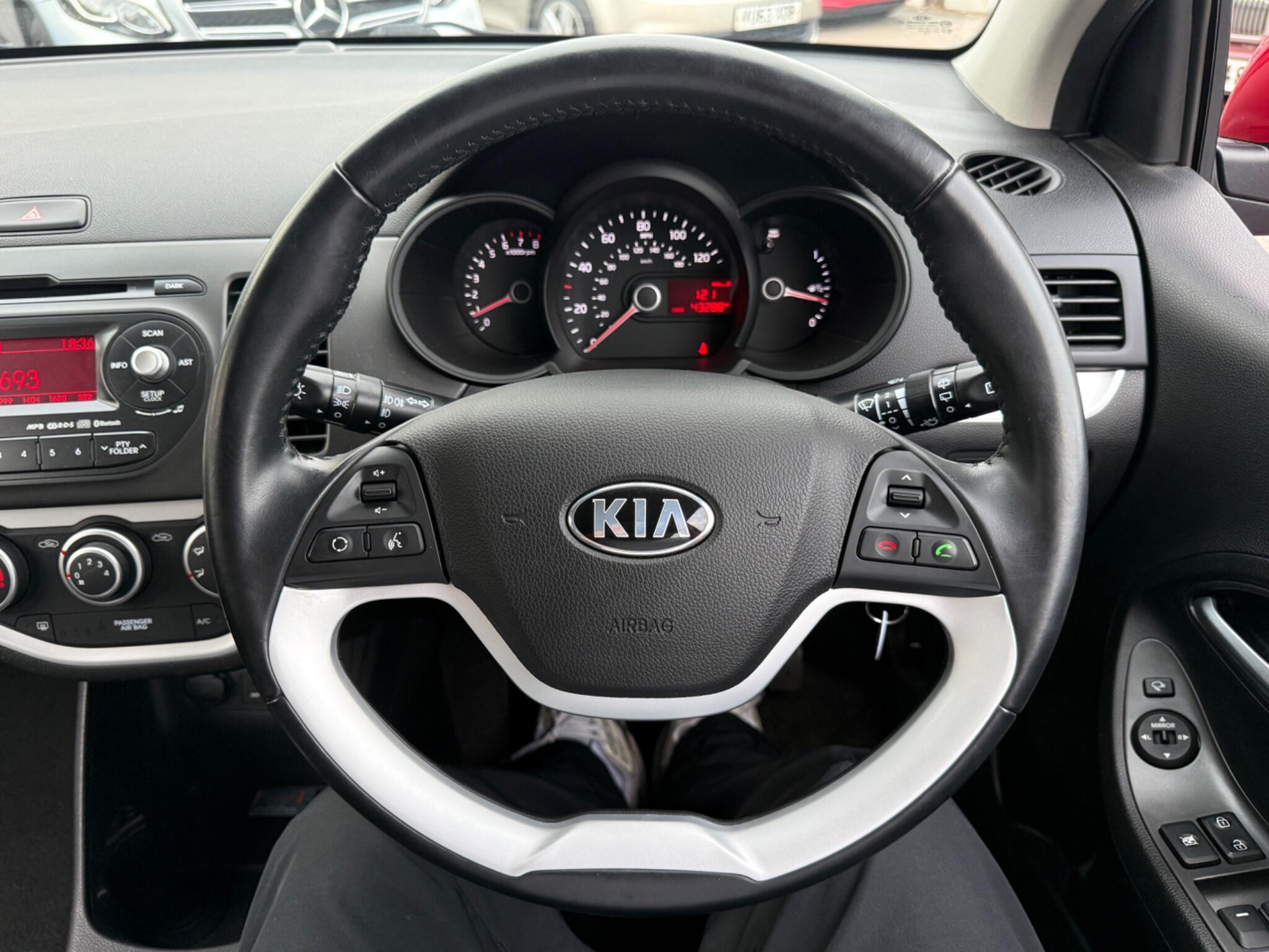 Kia Picanto - Image 55