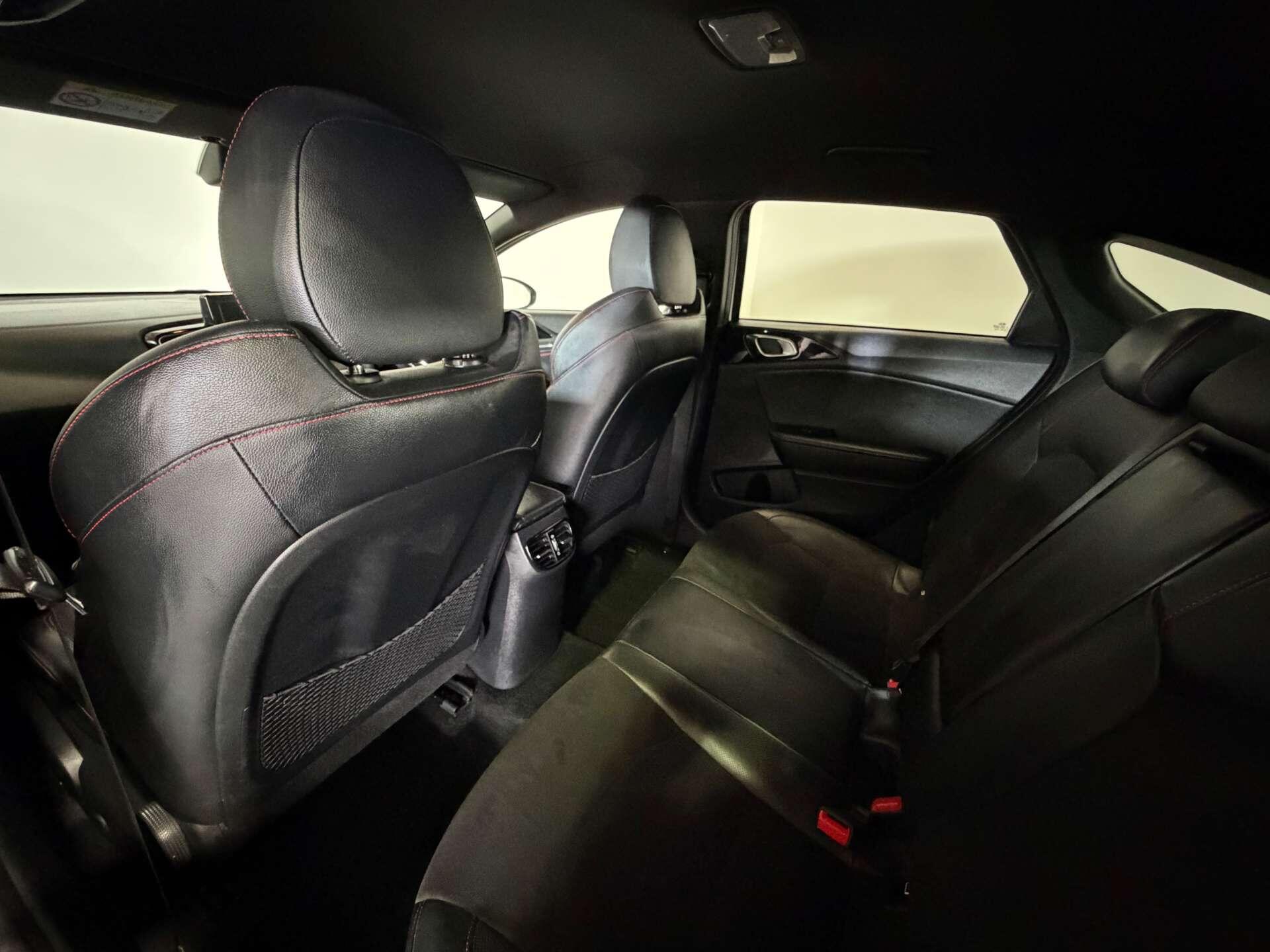 Kia Proceed view 64