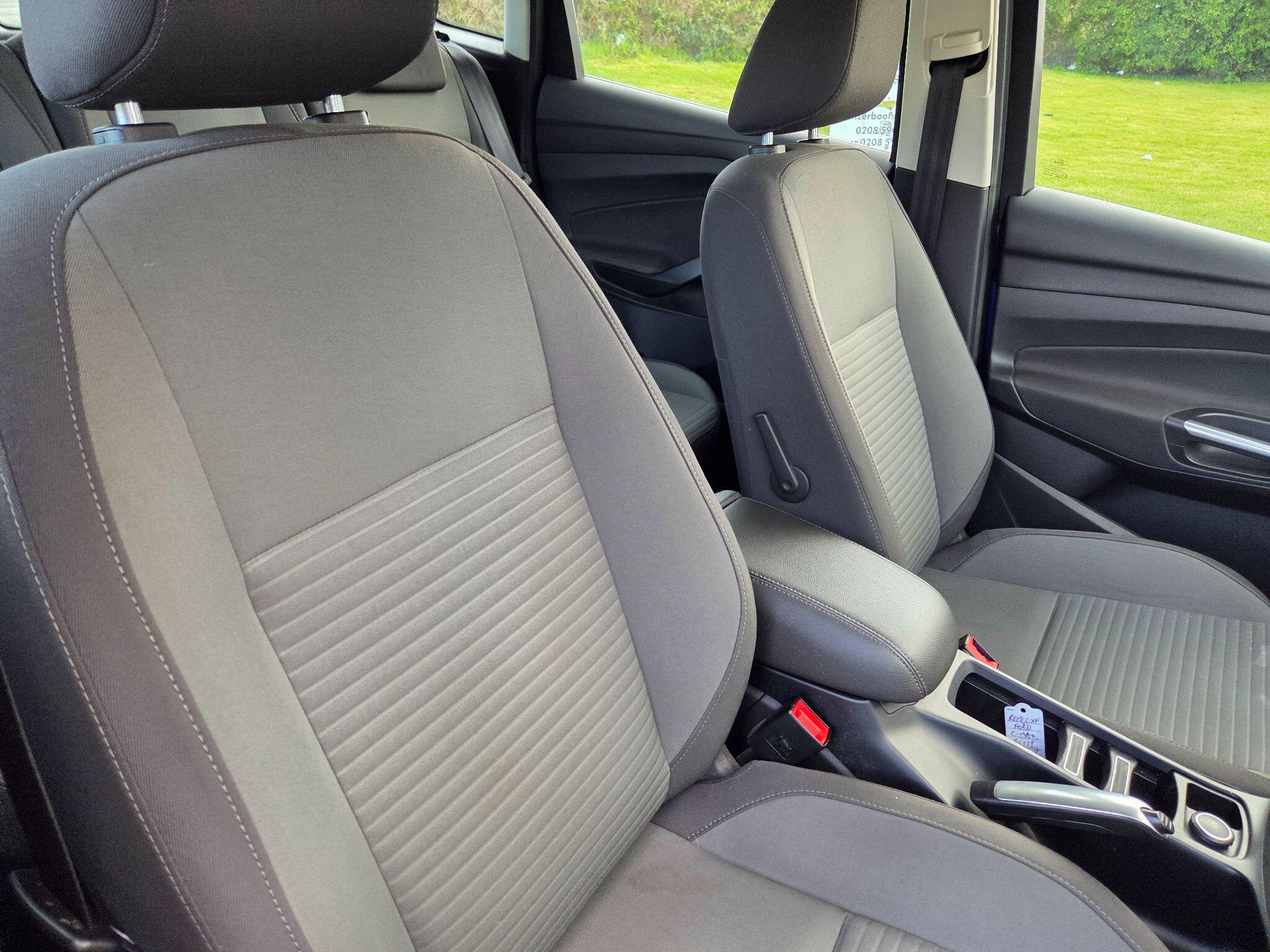 Ford C-Max view 12