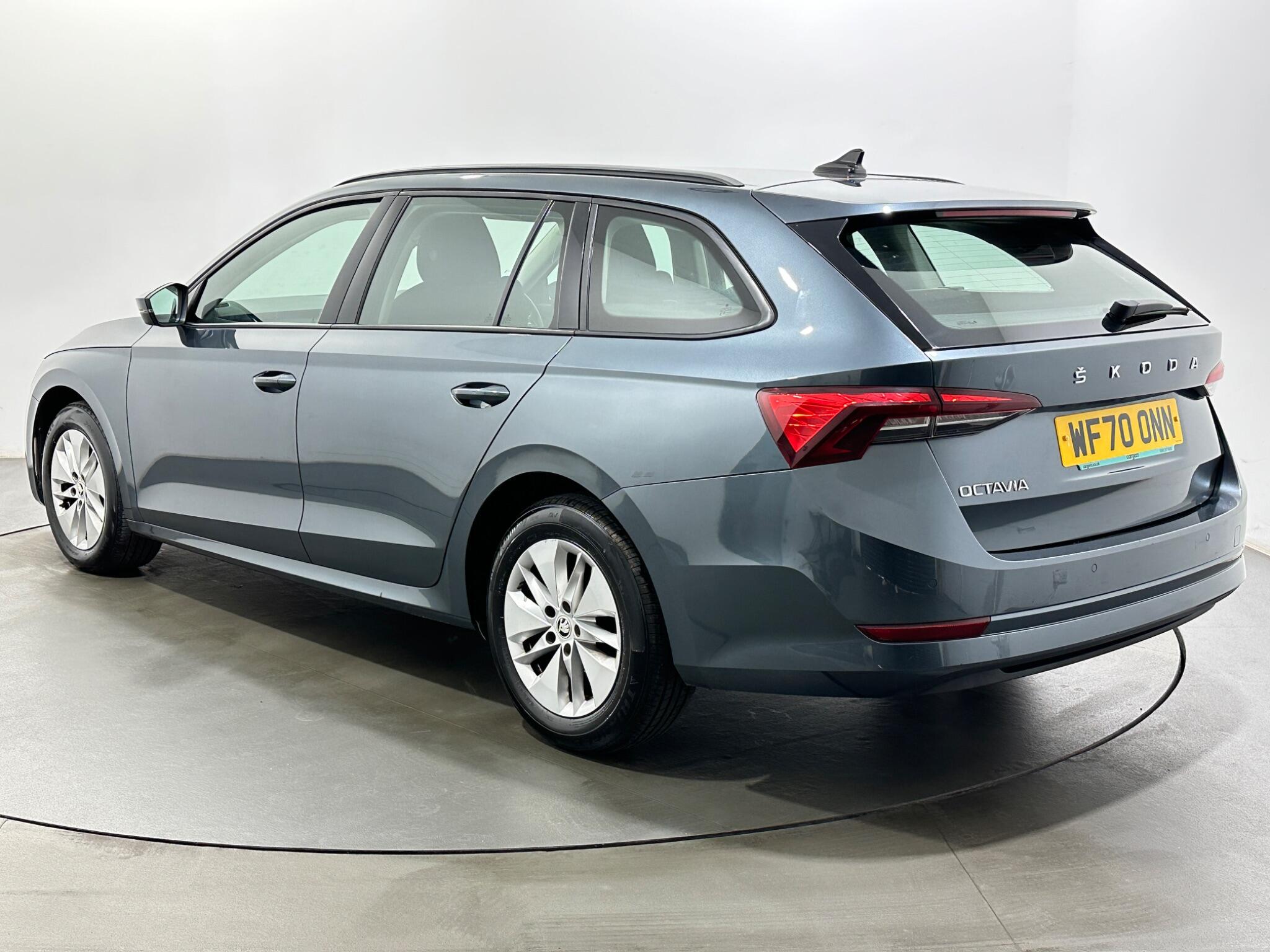 Skoda Octavia view 6