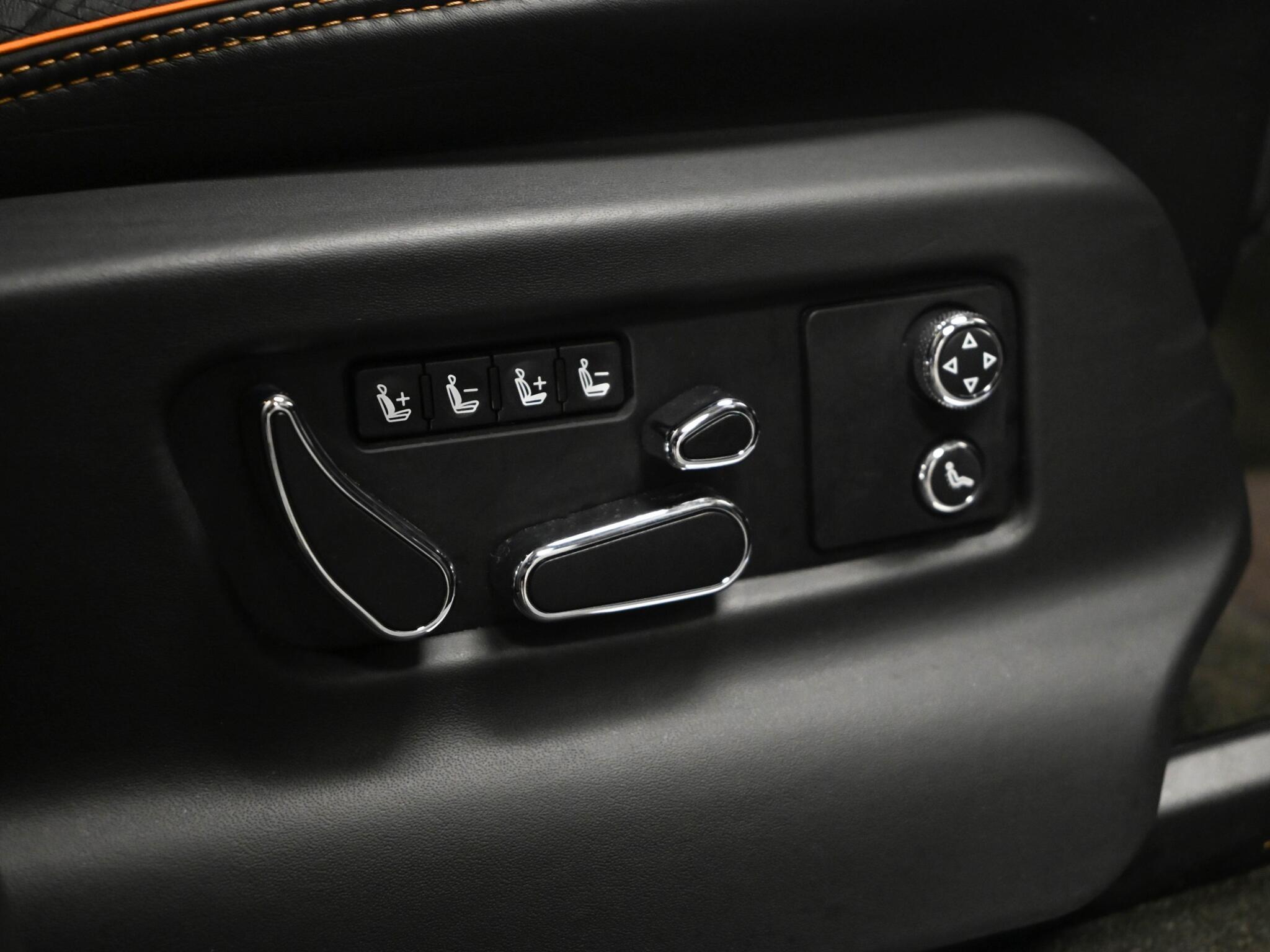 Bentley Bentayga view 40
