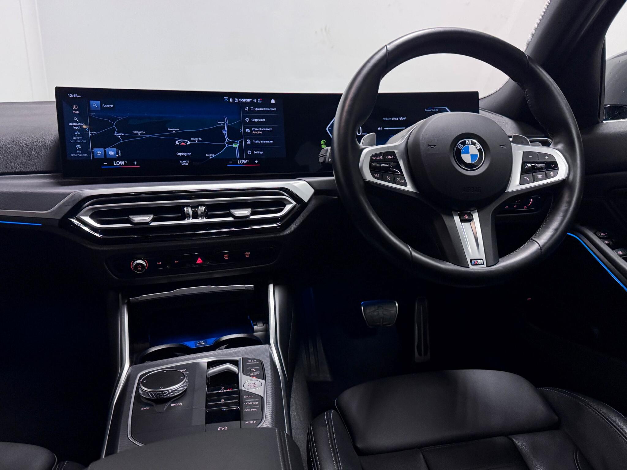 BMW 3 Series view 14