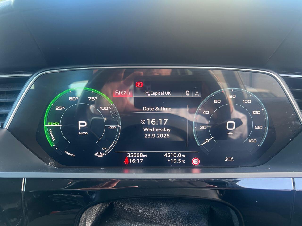 Audi Q8 E-Tron view 8