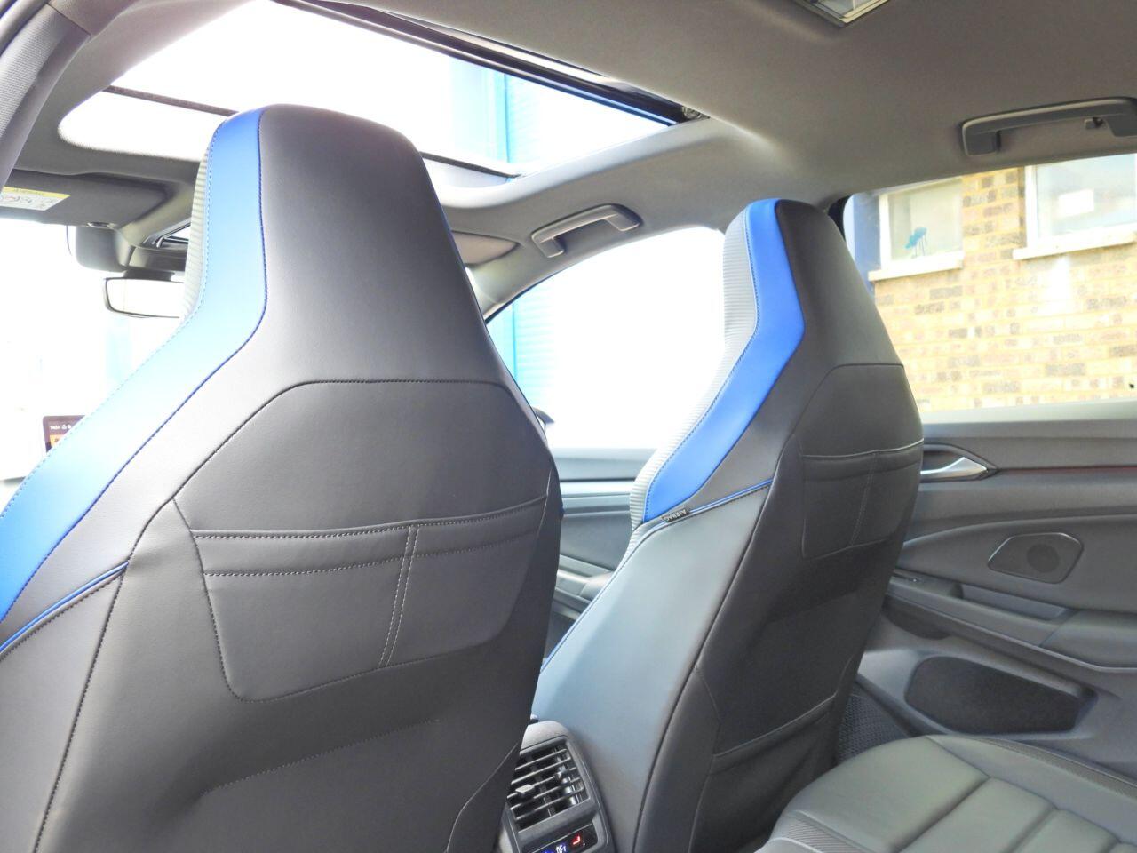 Volkswagen Golf view 43