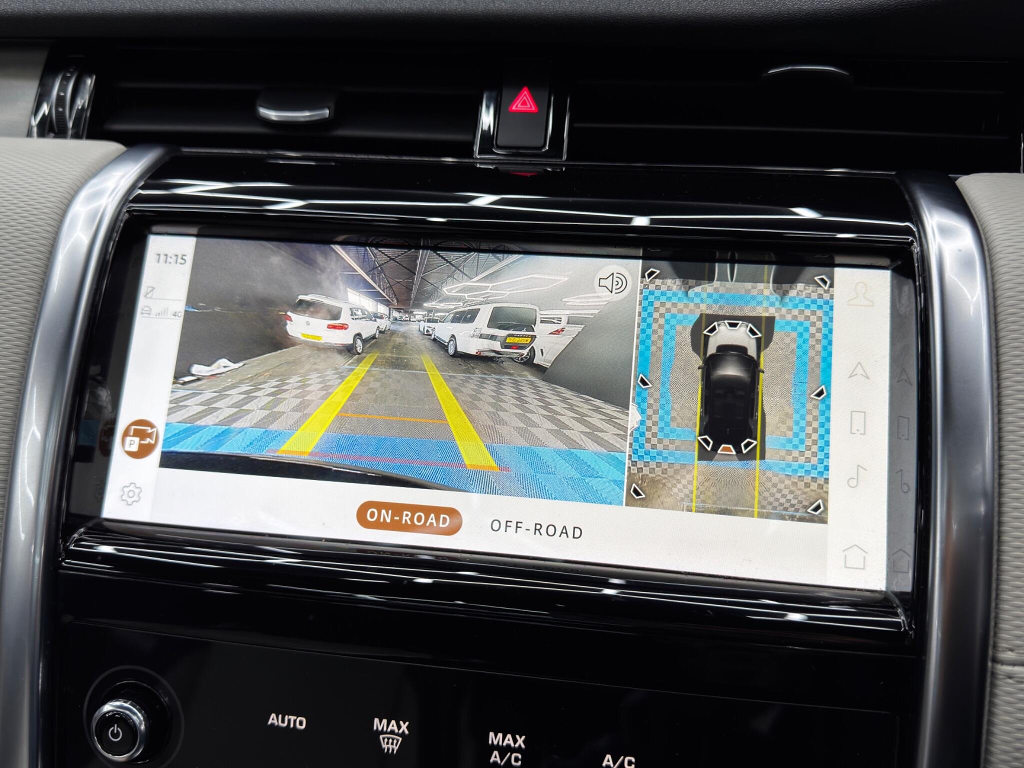 Land Rover Discovery Sport view 35