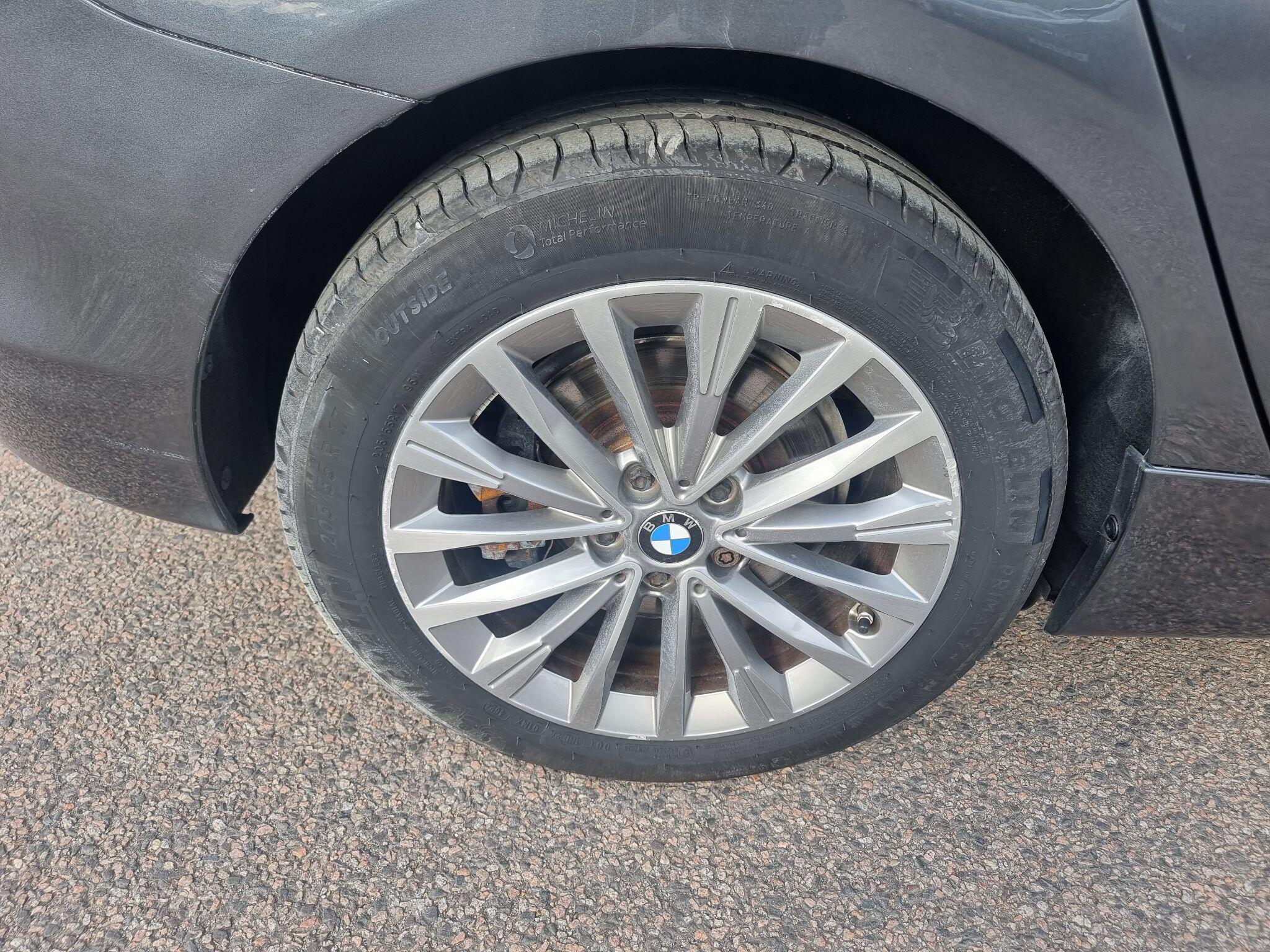 BMW 2 Series view 10