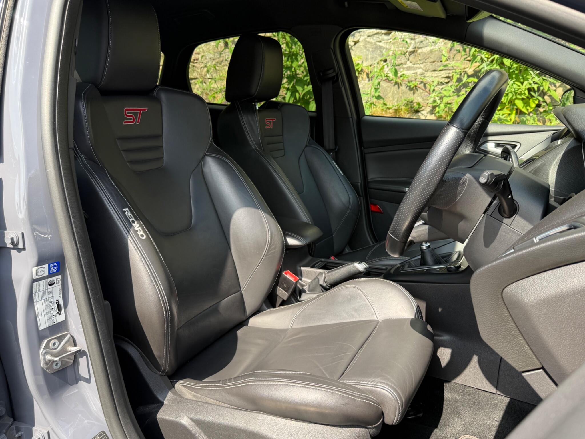 Ford Focus view 11