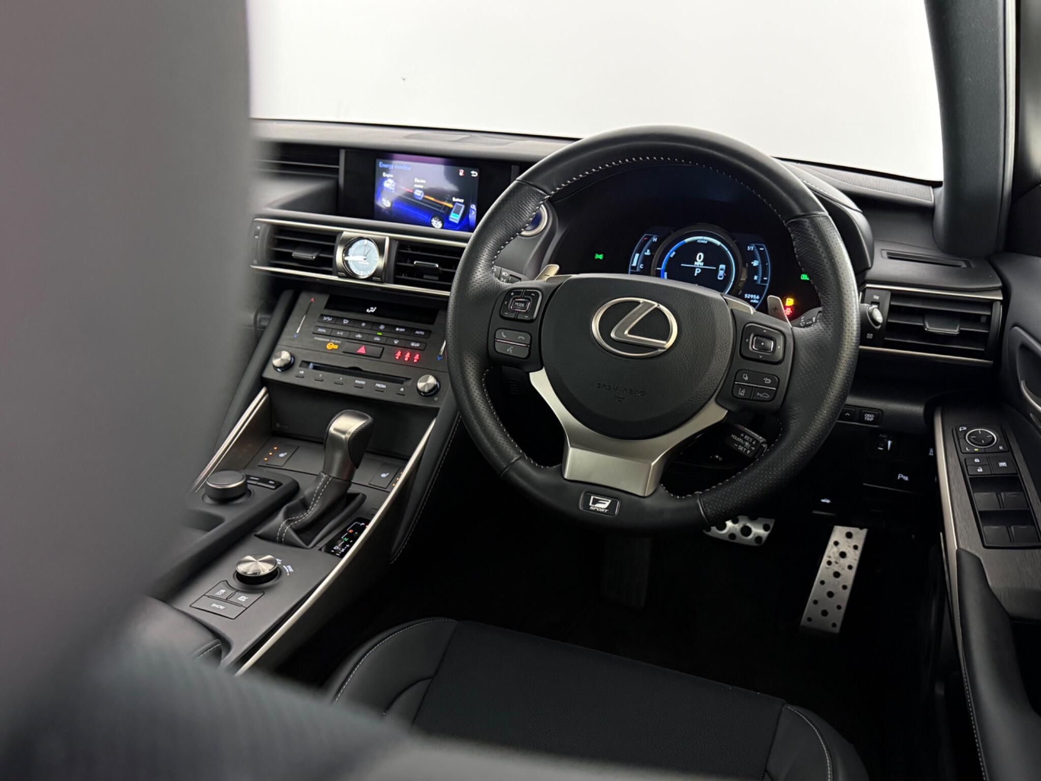 Lexus Is view 13