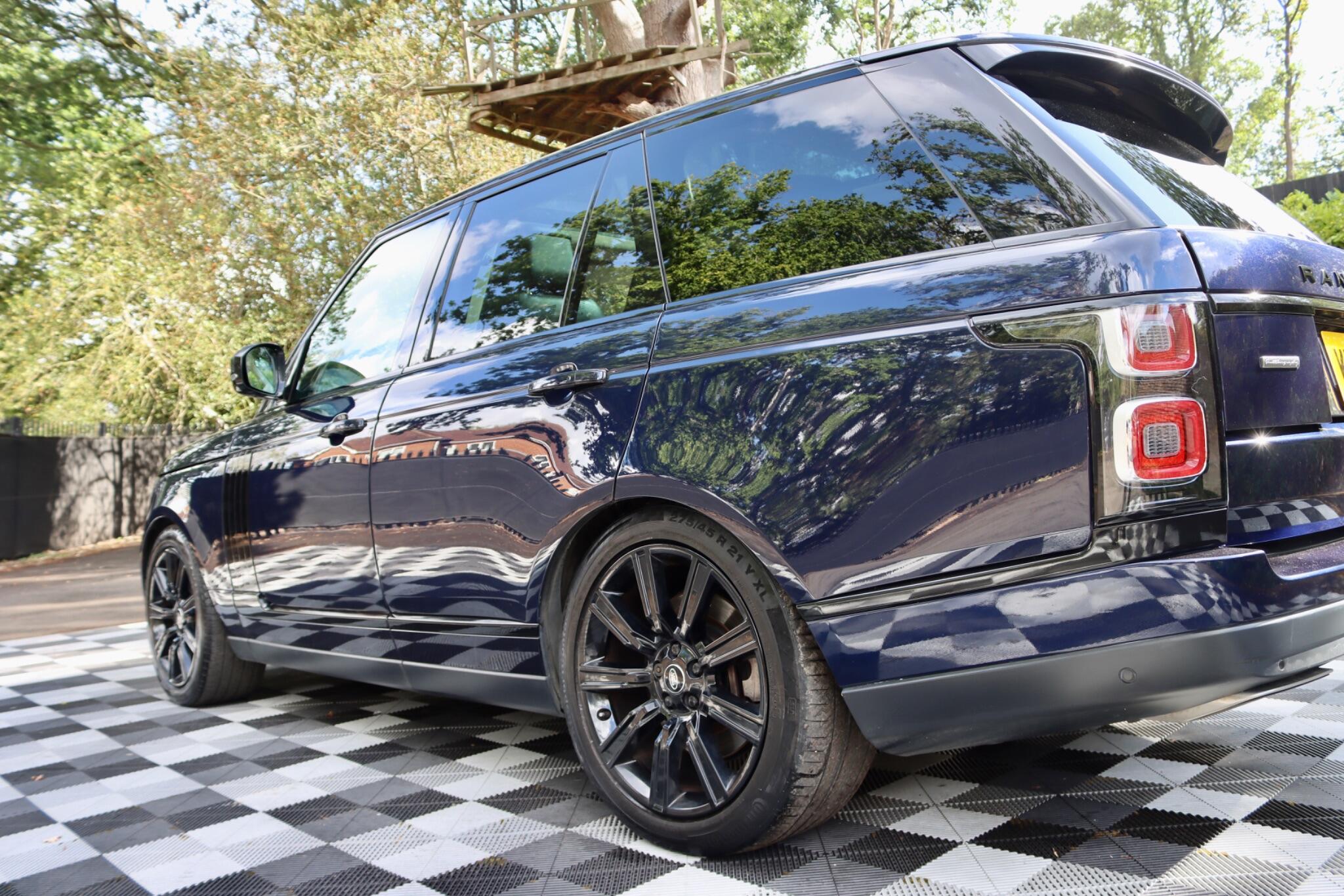 Land Rover Range Rover view 21