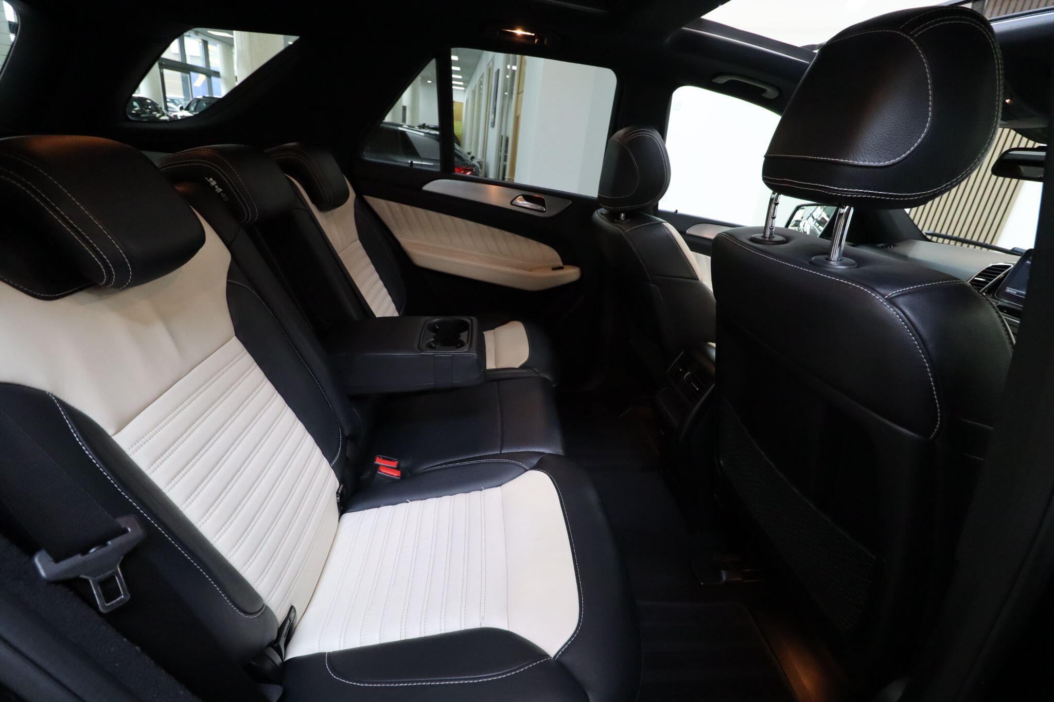 Mercedes-Benz Gle view 15