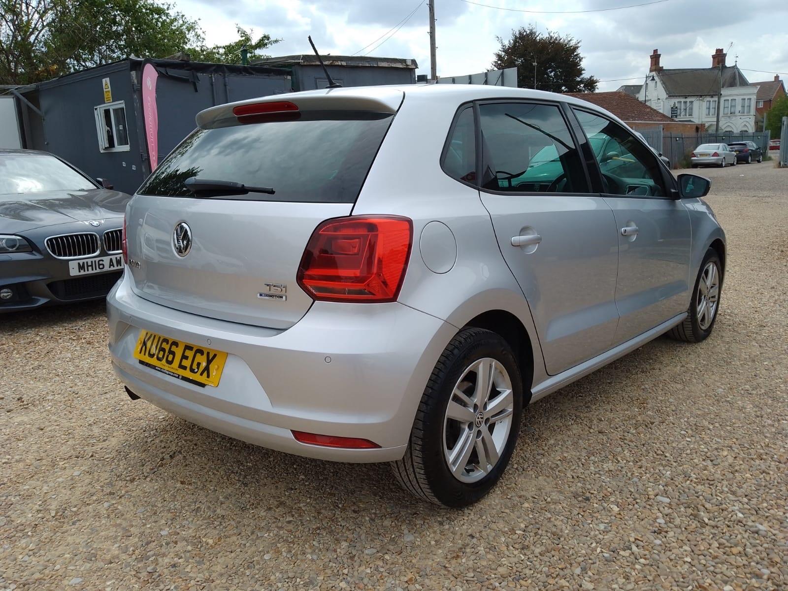 Volkswagen Polo view 21
