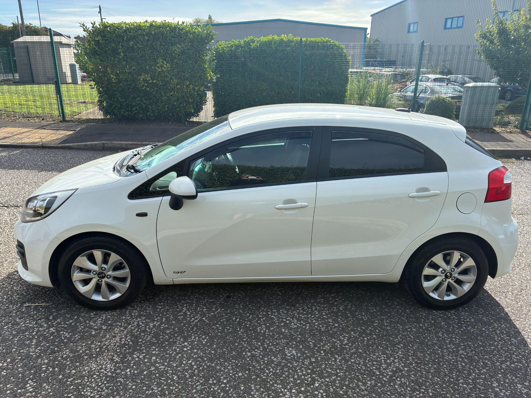 Kia Rio view 25
