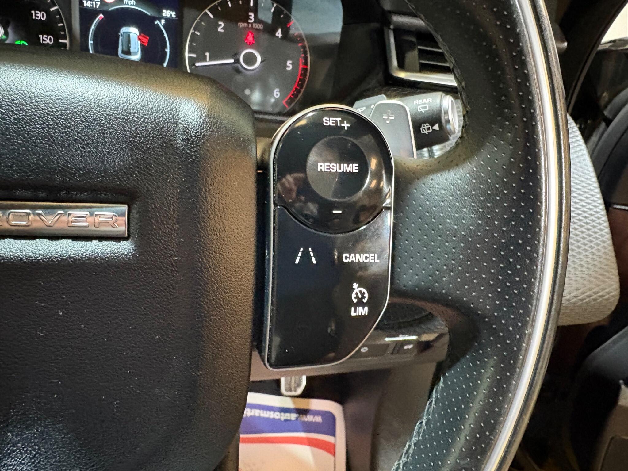 Land Rover Range Rover Velar view 59