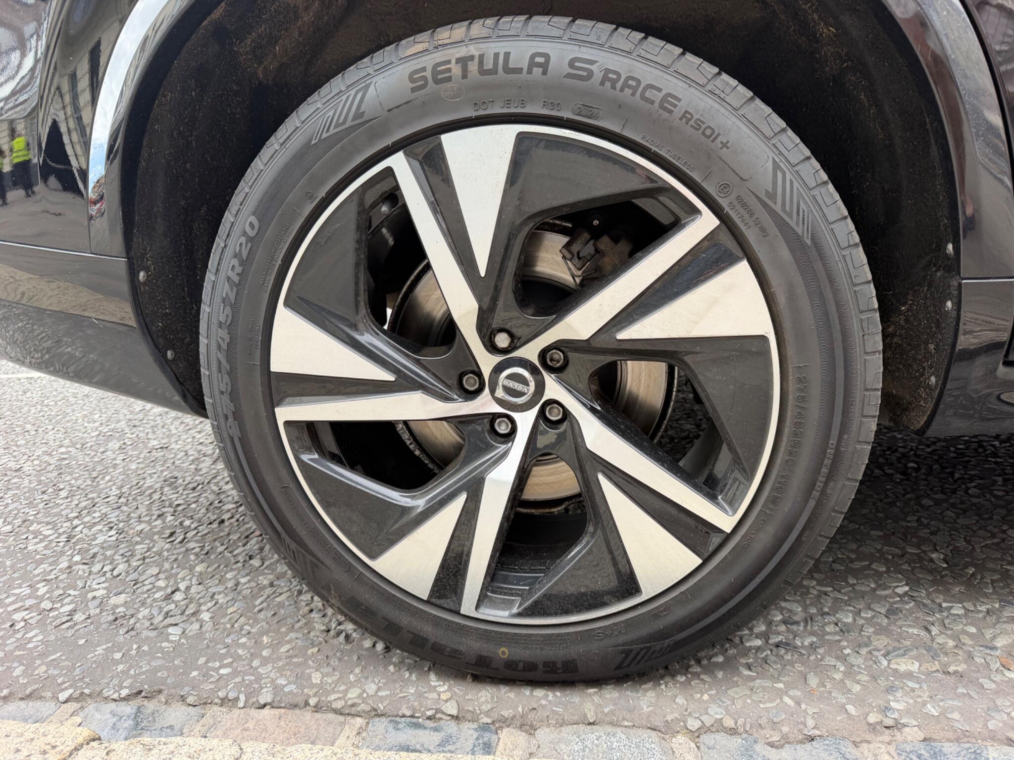 Volvo XC90 view 15