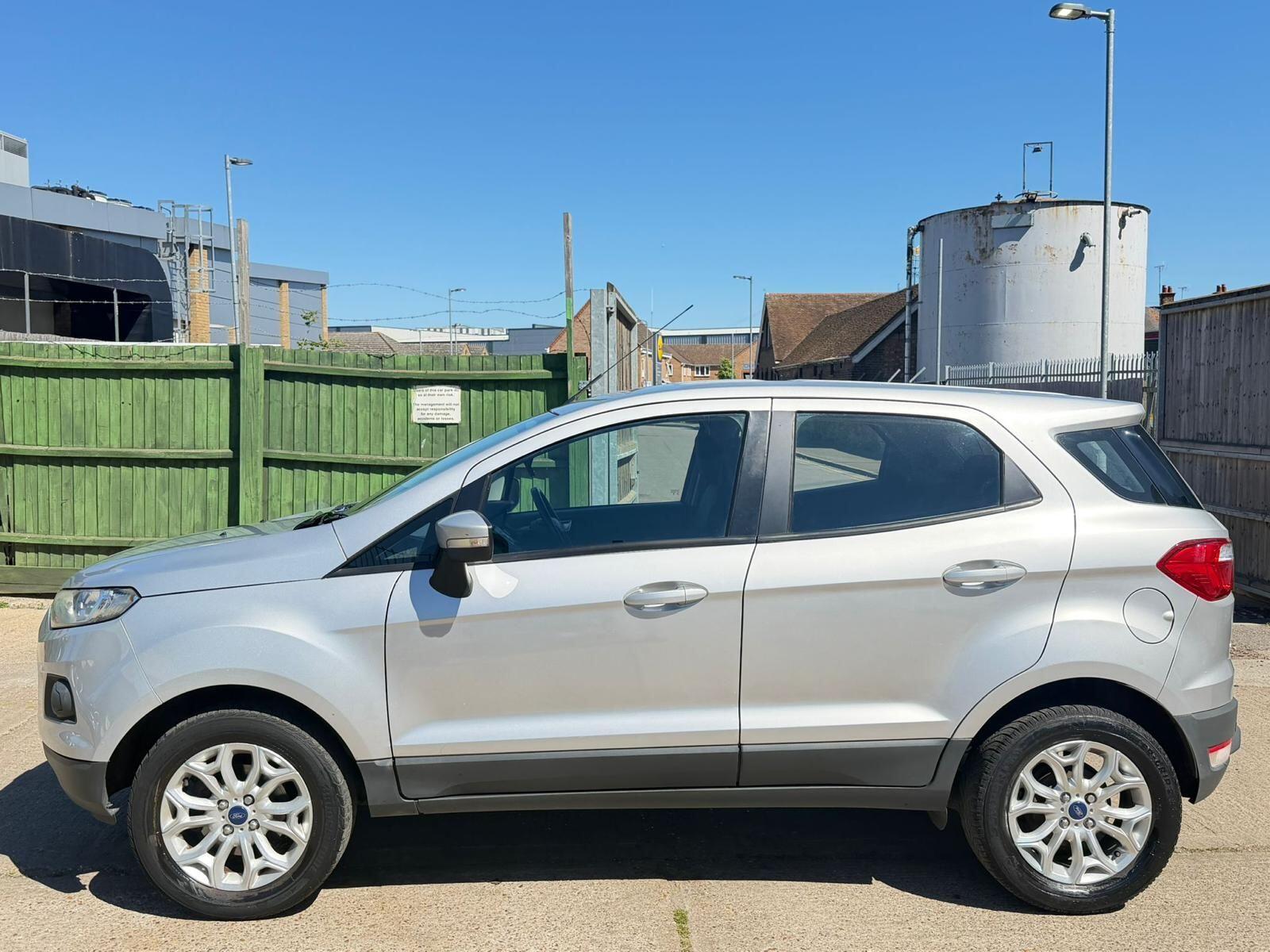 Ford Ecosport view 6