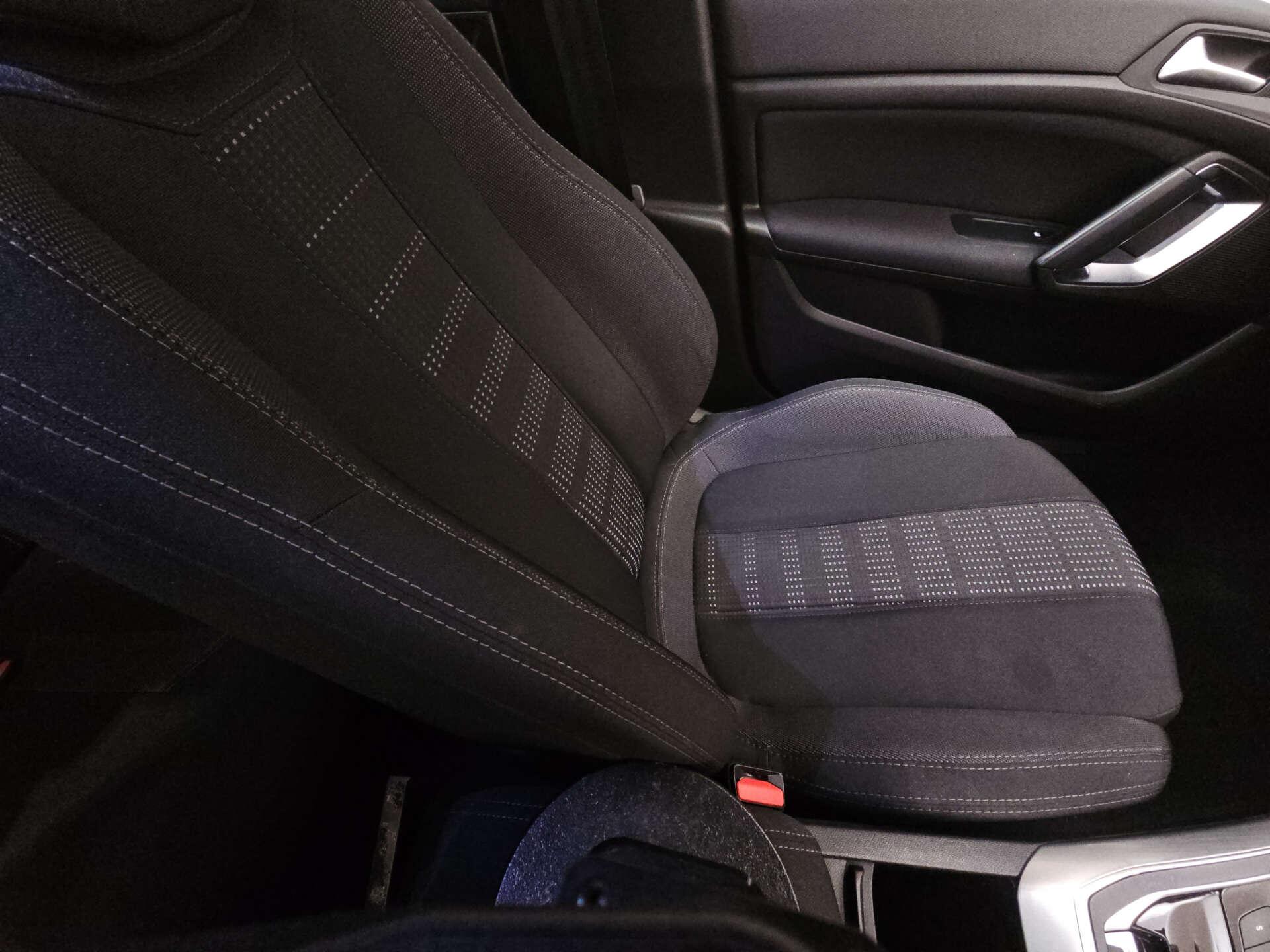 Peugeot 308 view 10