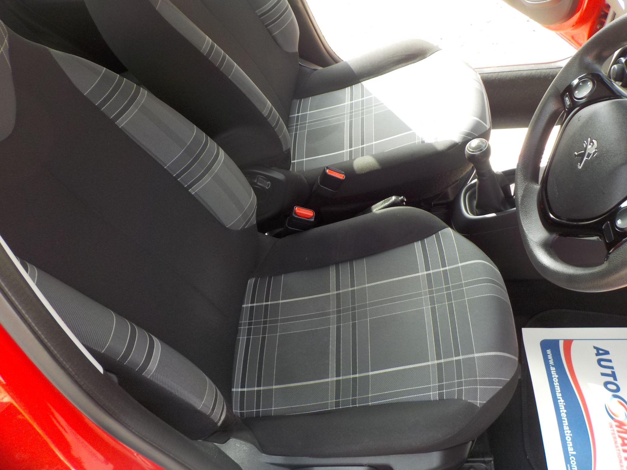 Peugeot 108 1.0 Active Euro 6 5dr