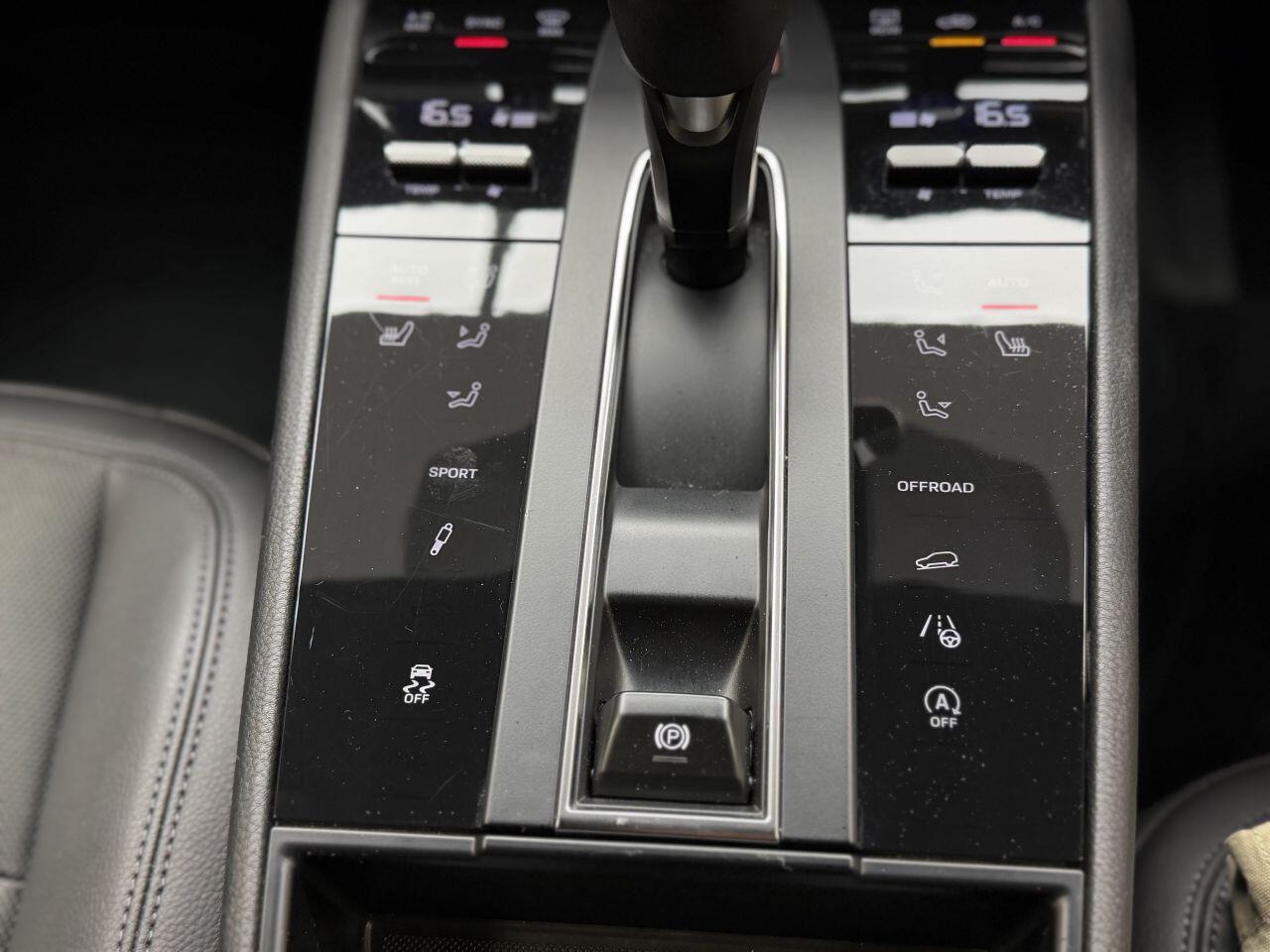 Porsche Macan view 41