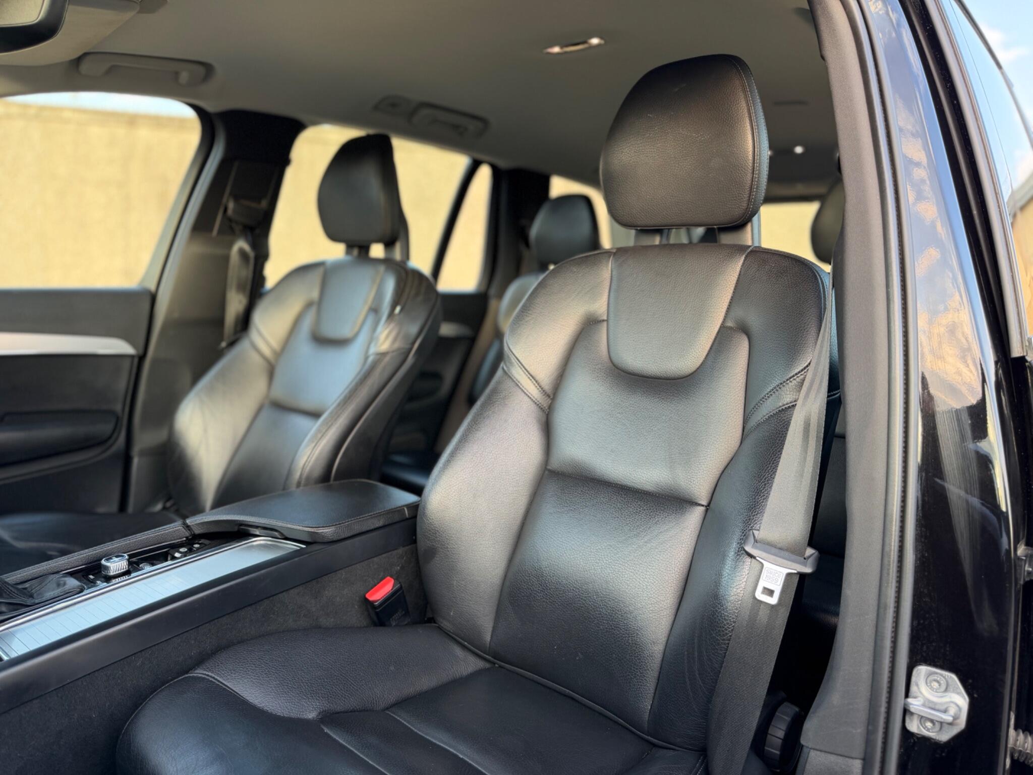 Volvo XC90 view 41
