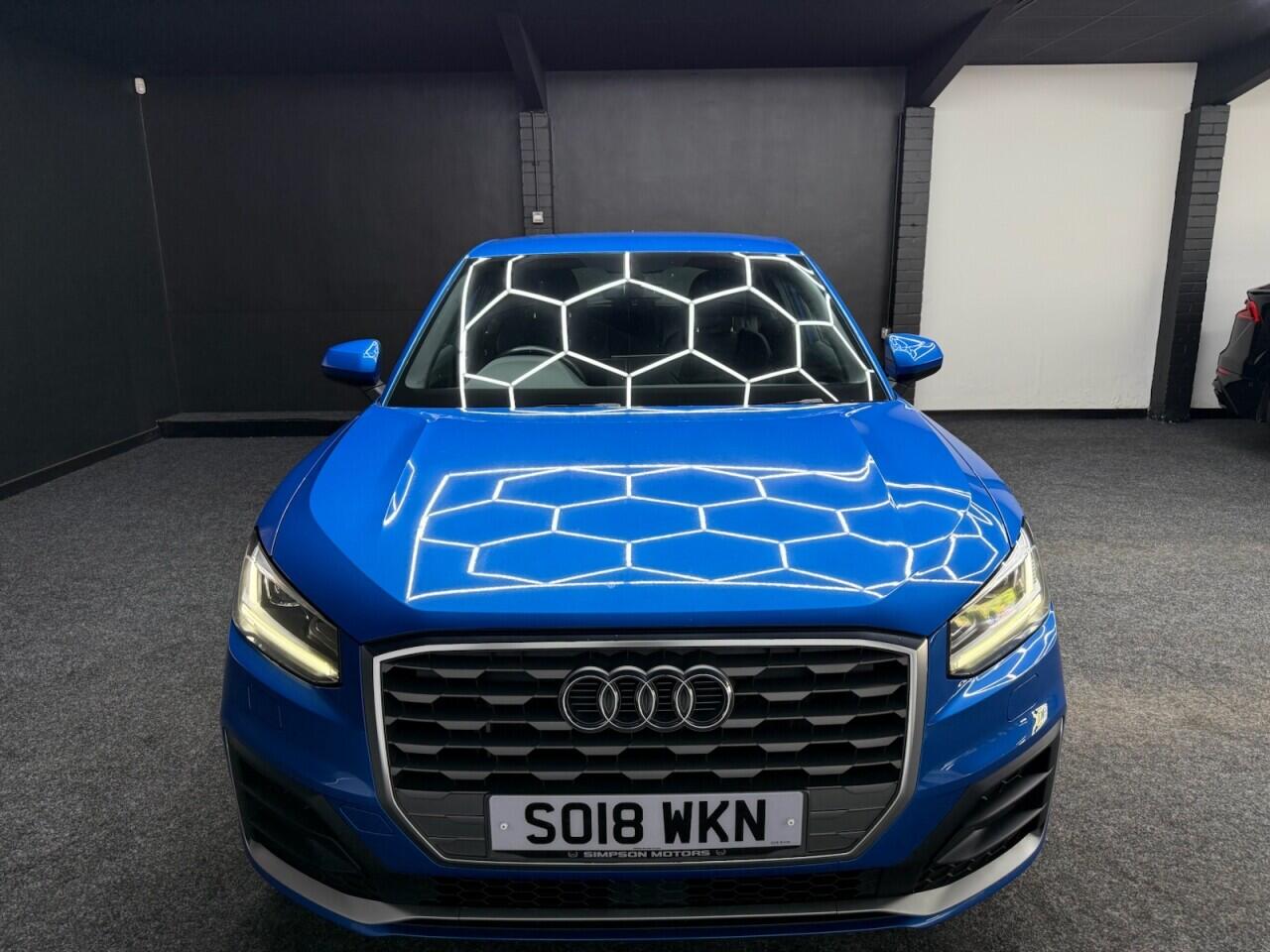 Audi Q2 view 24