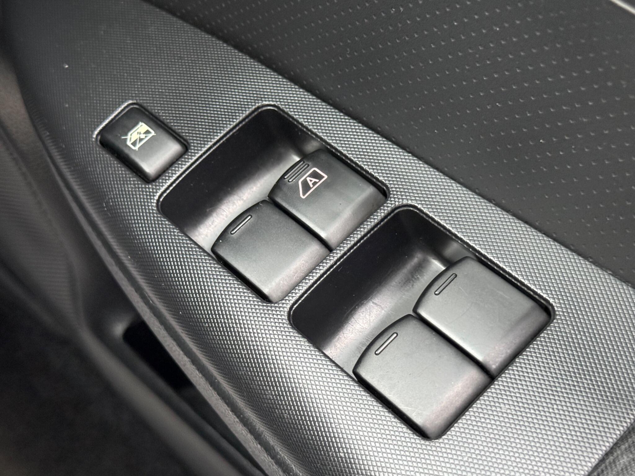 Nissan Note - Image 59