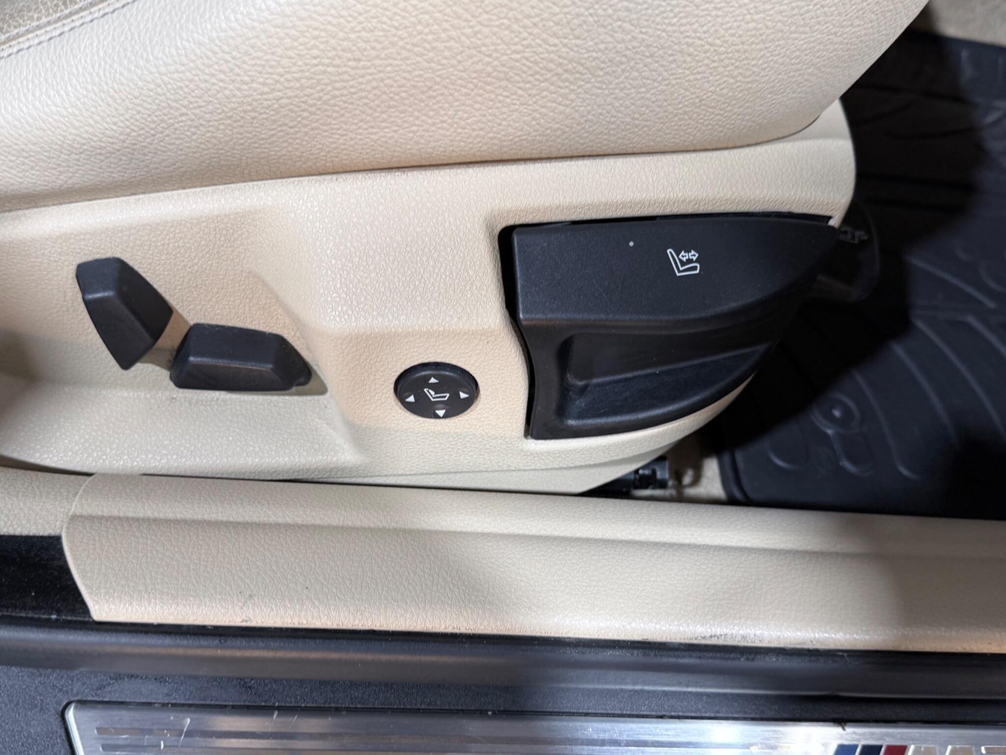 BMW 5 Series view 11