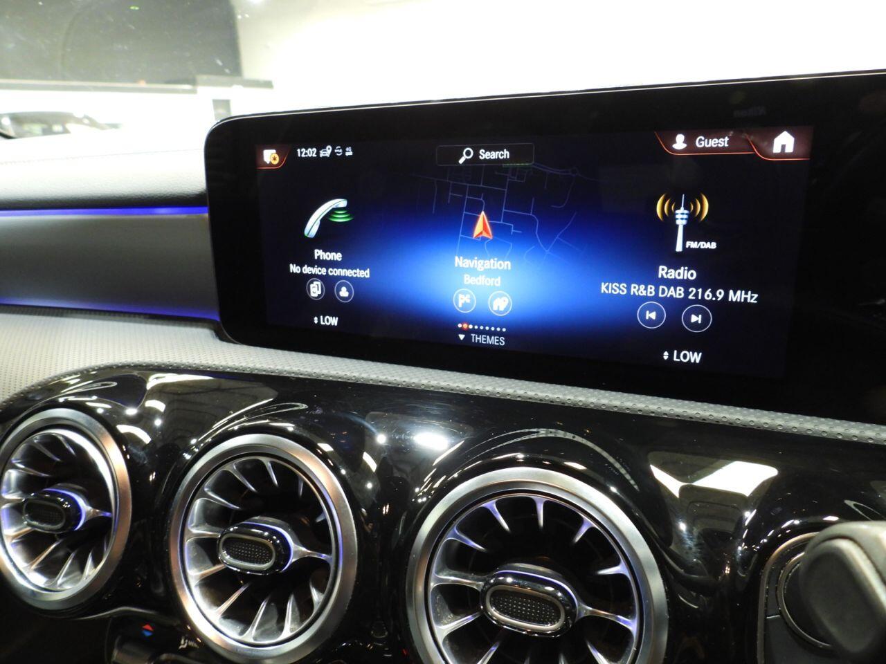 Mercedes-Benz Cla view 42