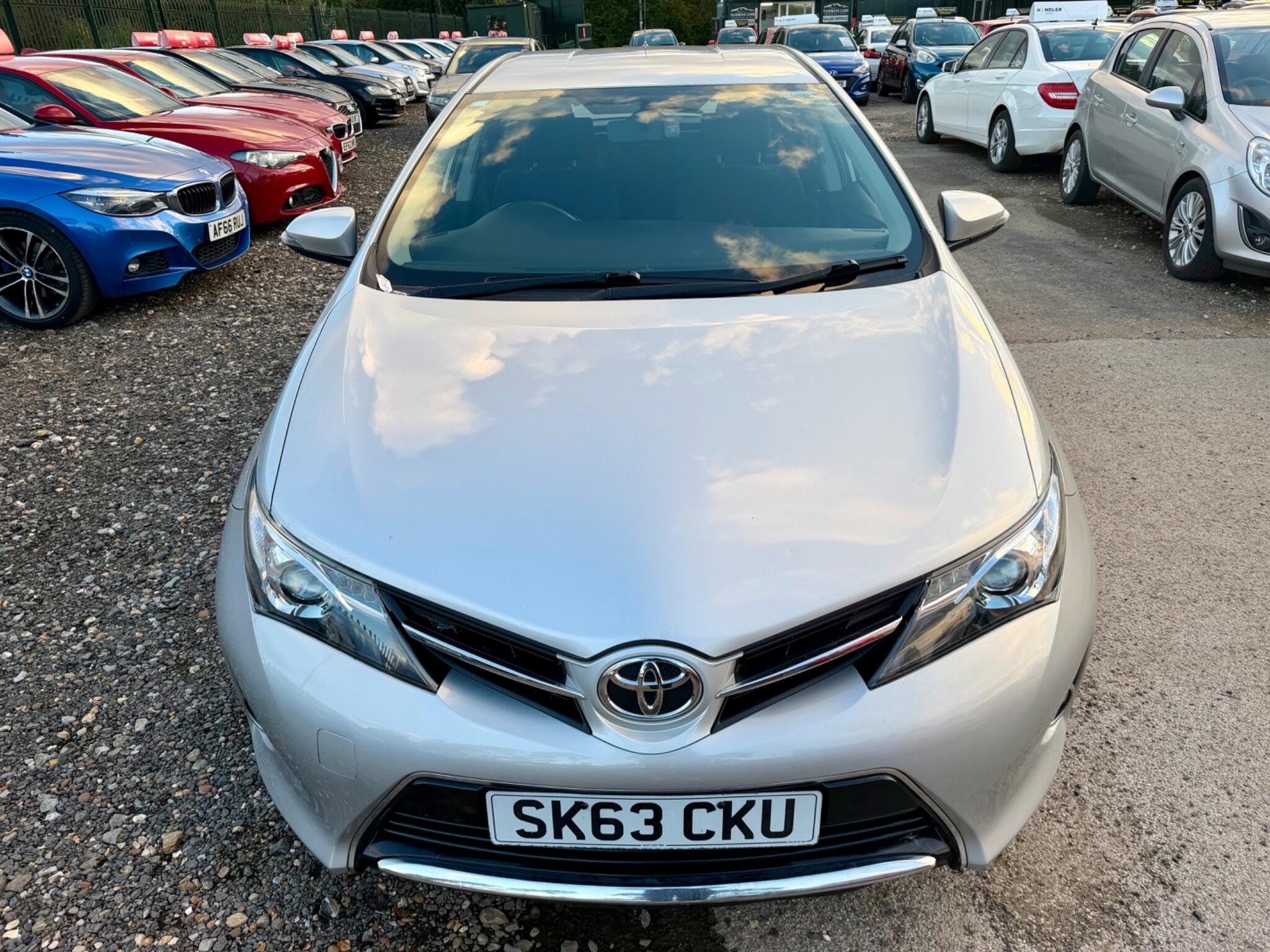 Toyota Auris view 7