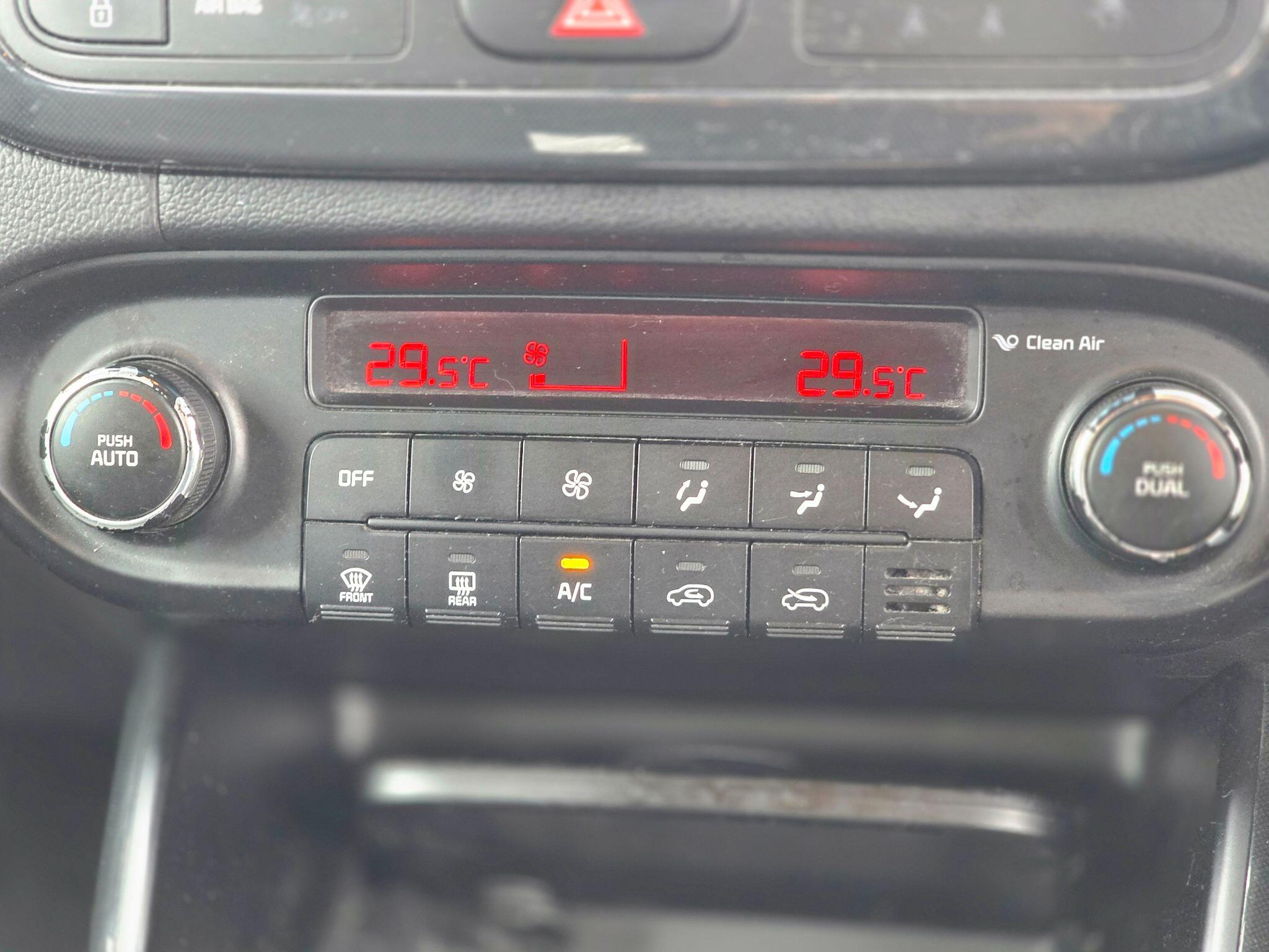 Kia Carens view 43
