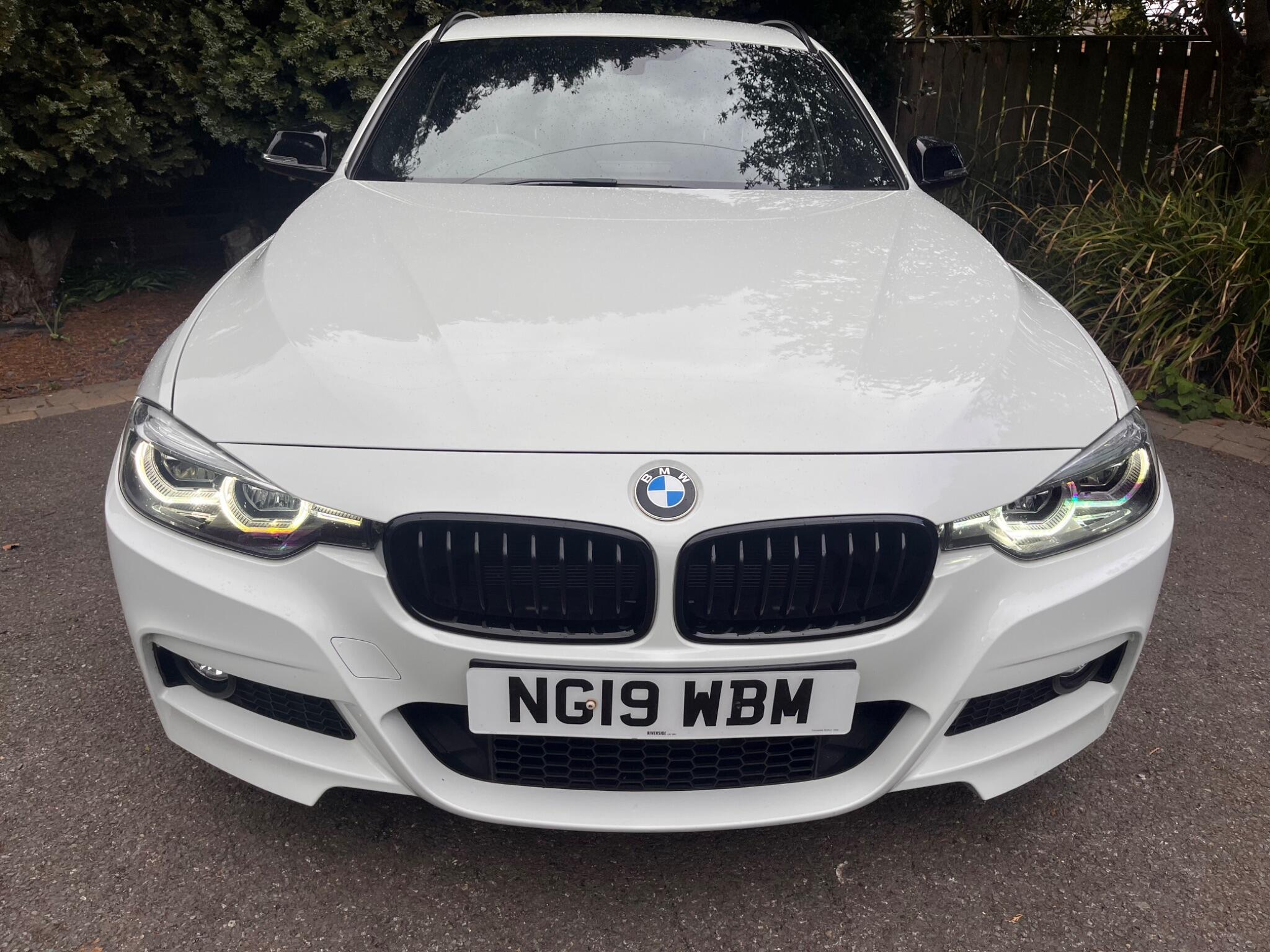 BMW 3 Series view 24