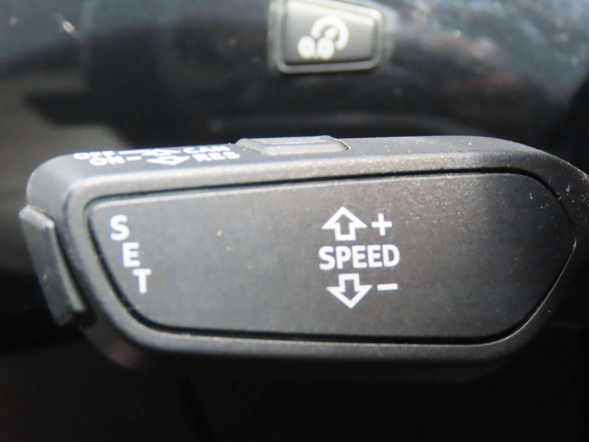 Audi A4 view 13