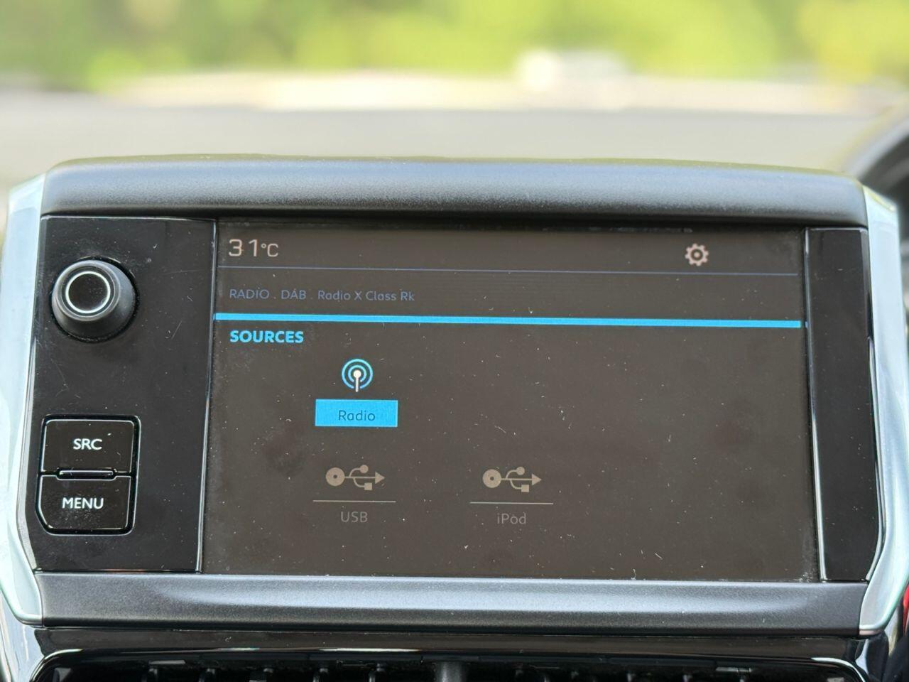 Peugeot 208 view 18
